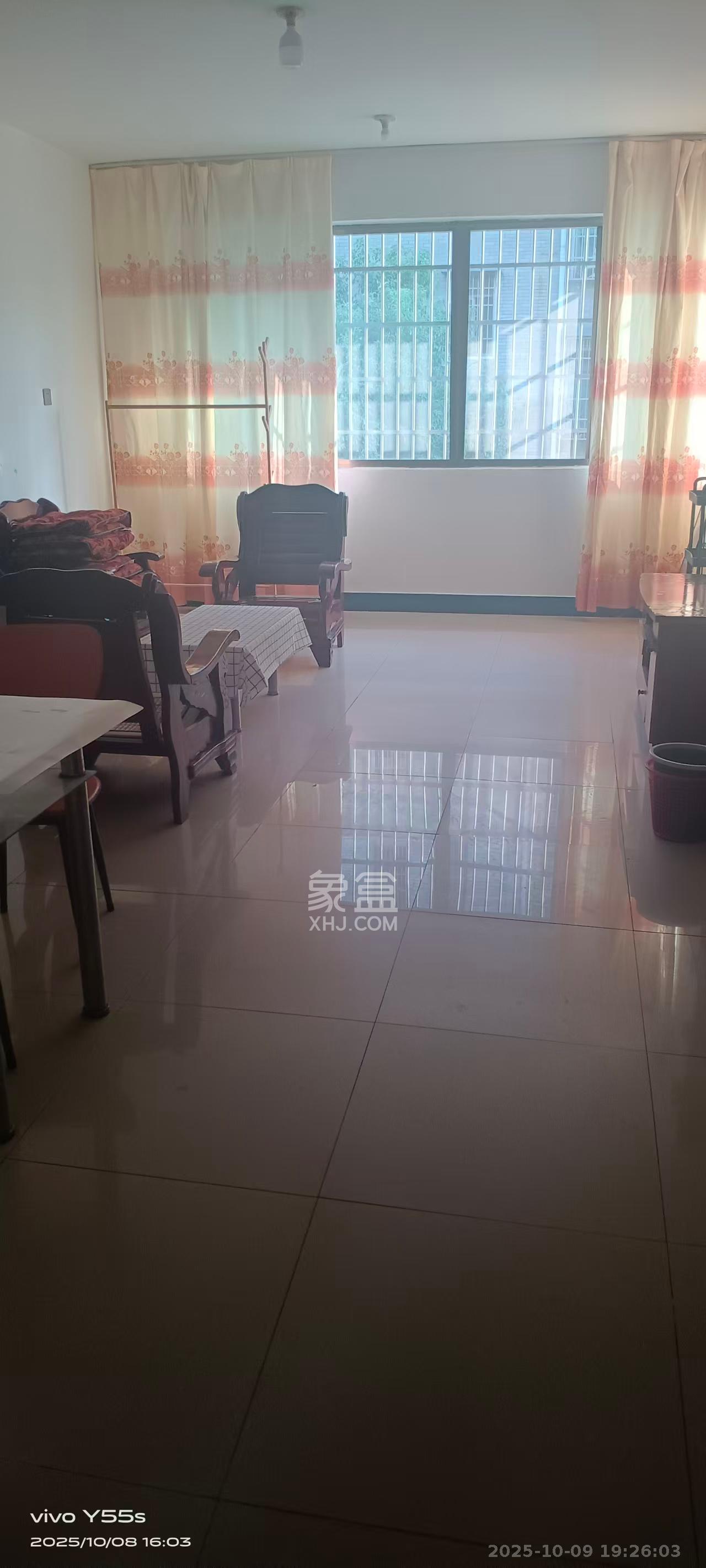 黄鹤小区2片  2室1厅1卫    1400.0元/月室内图