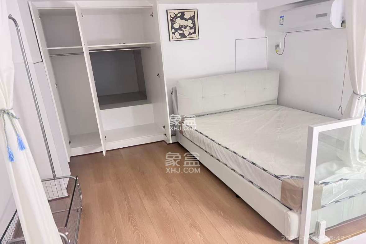 保利中环广场(保利中悦苑) 2室1厅1卫 2400.0元/月 保利中环广场(保利中悦苑) 2室1厅1卫 2400.0元/月室内图