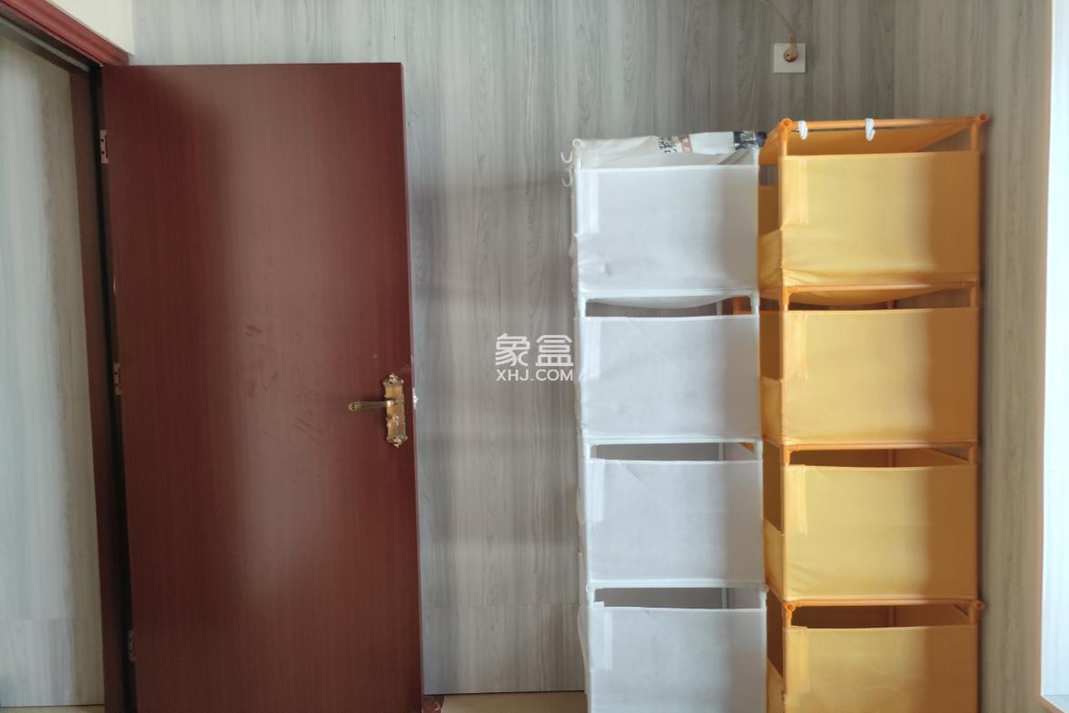 汇锦名城 5室2厅2卫 4800.0元/月 汇锦名城 5室2厅2卫 4800.0元/月室内图