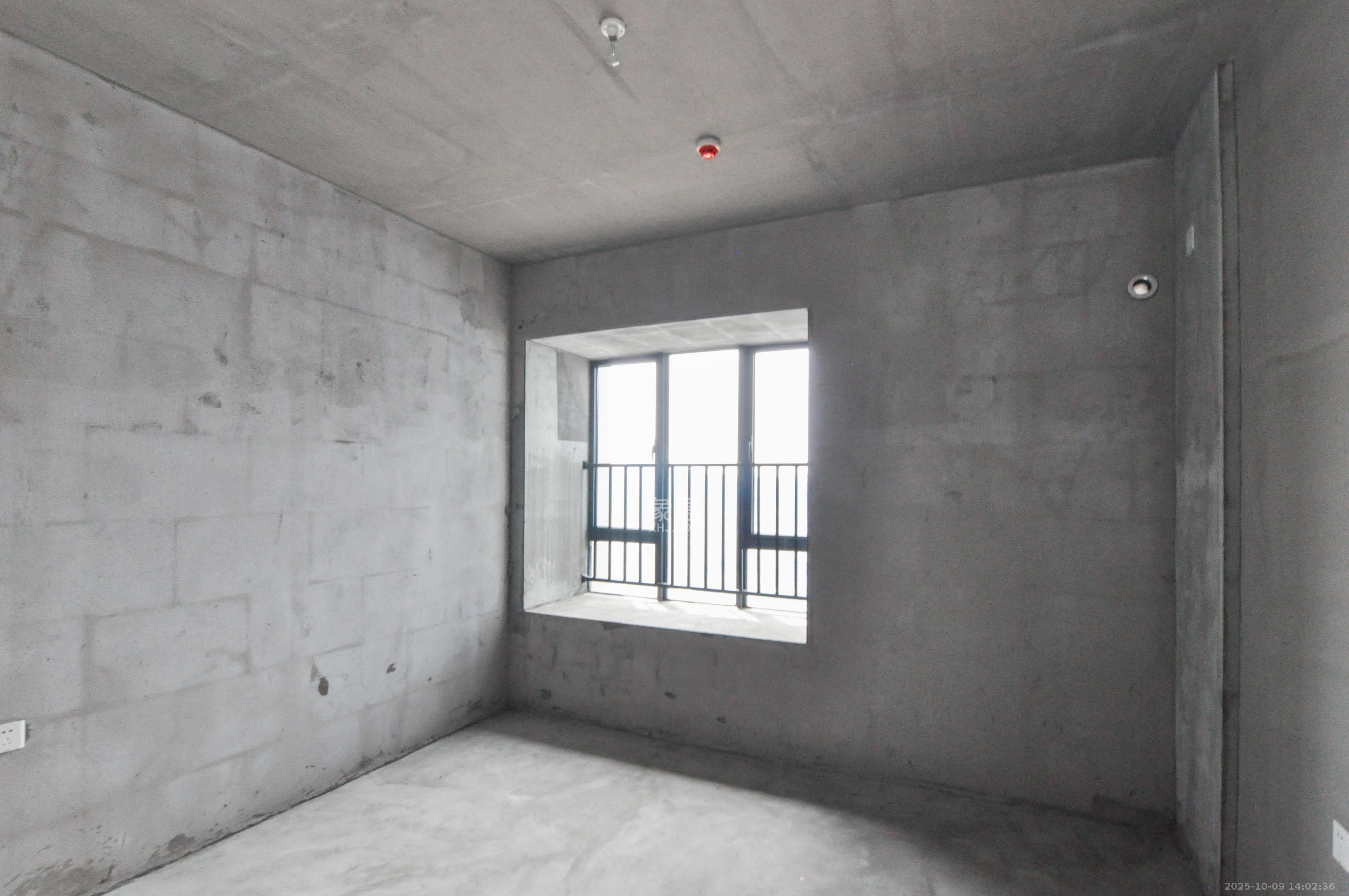 中建梅溪湖中心  4室2厅2卫    299.0万其他