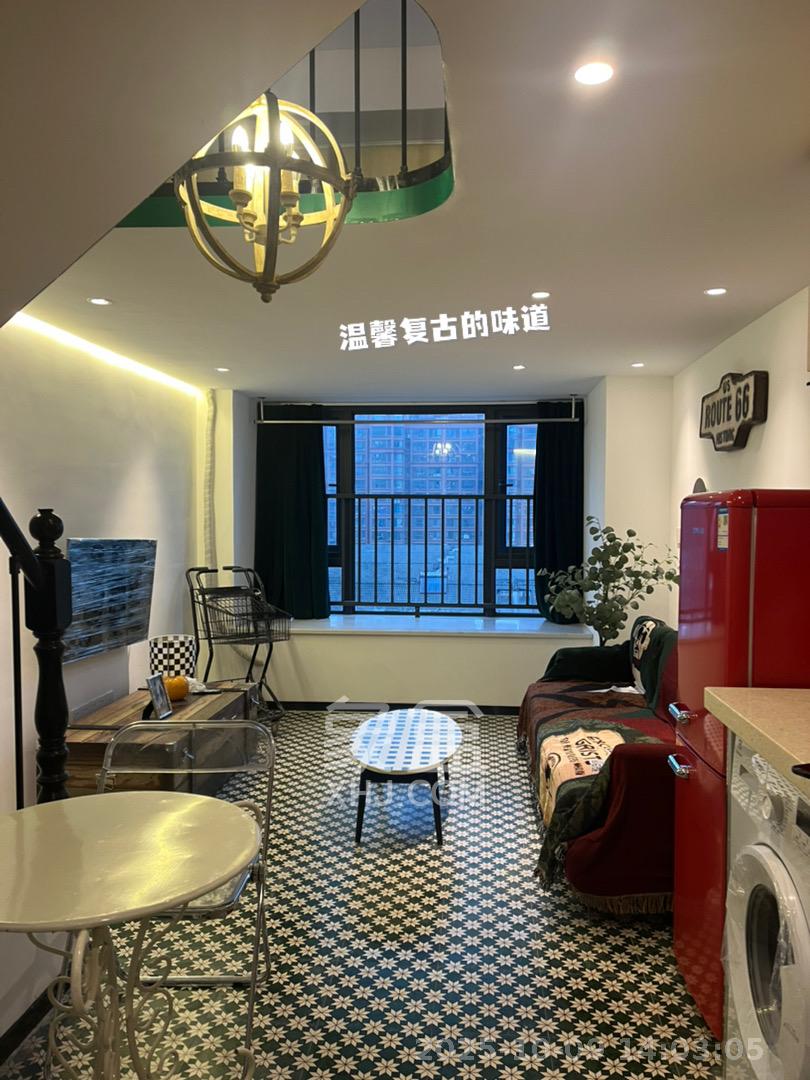 龙湖湘江星座(祺鑫星座公寓) 2室2厅1卫 2100.0元/月 龙湖湘江星座(祺鑫星座公寓) 2室2厅1卫 2100.0元/月室内图