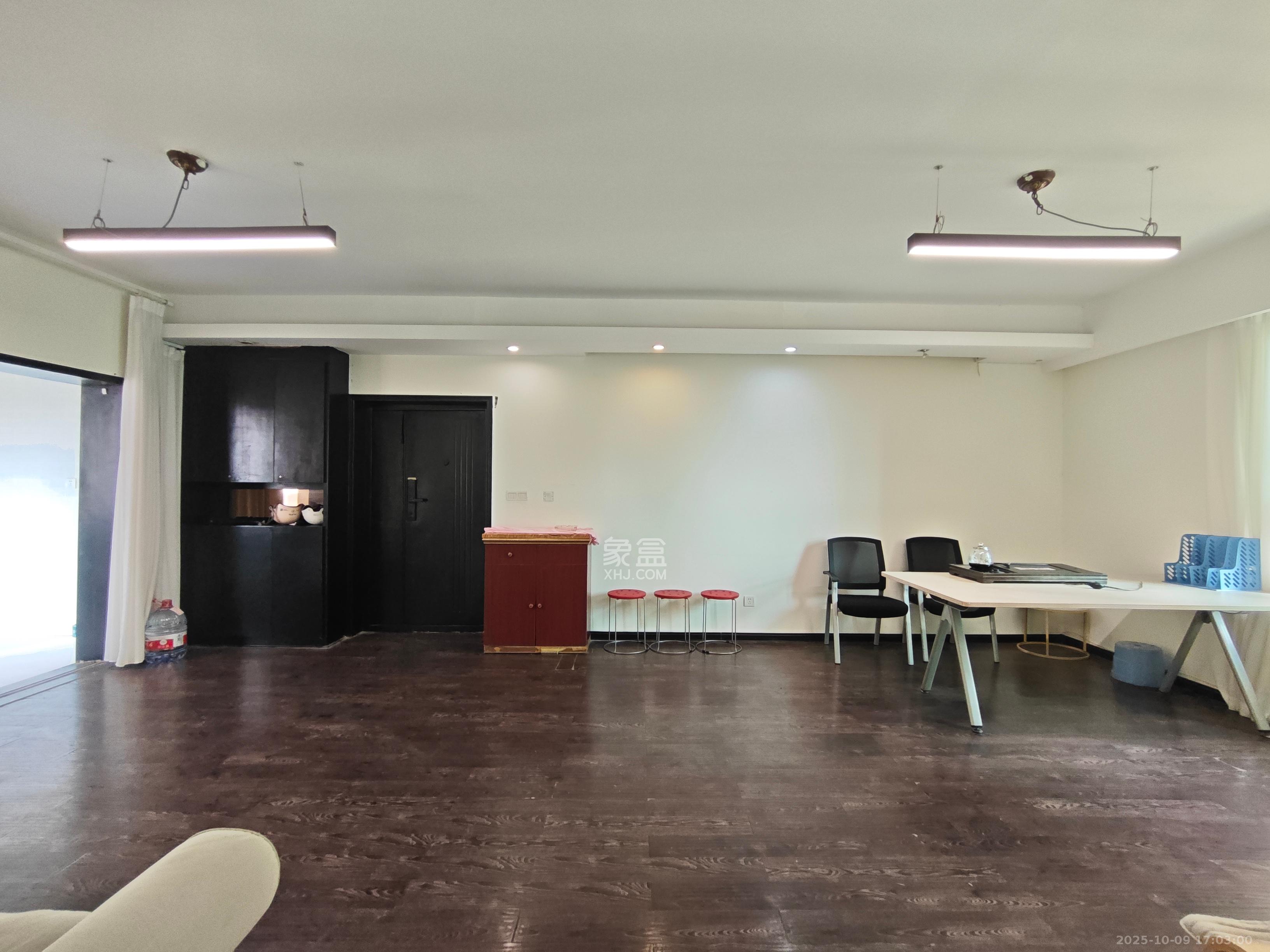 兴威名城  4室2厅1卫    4600.0元/月室内图