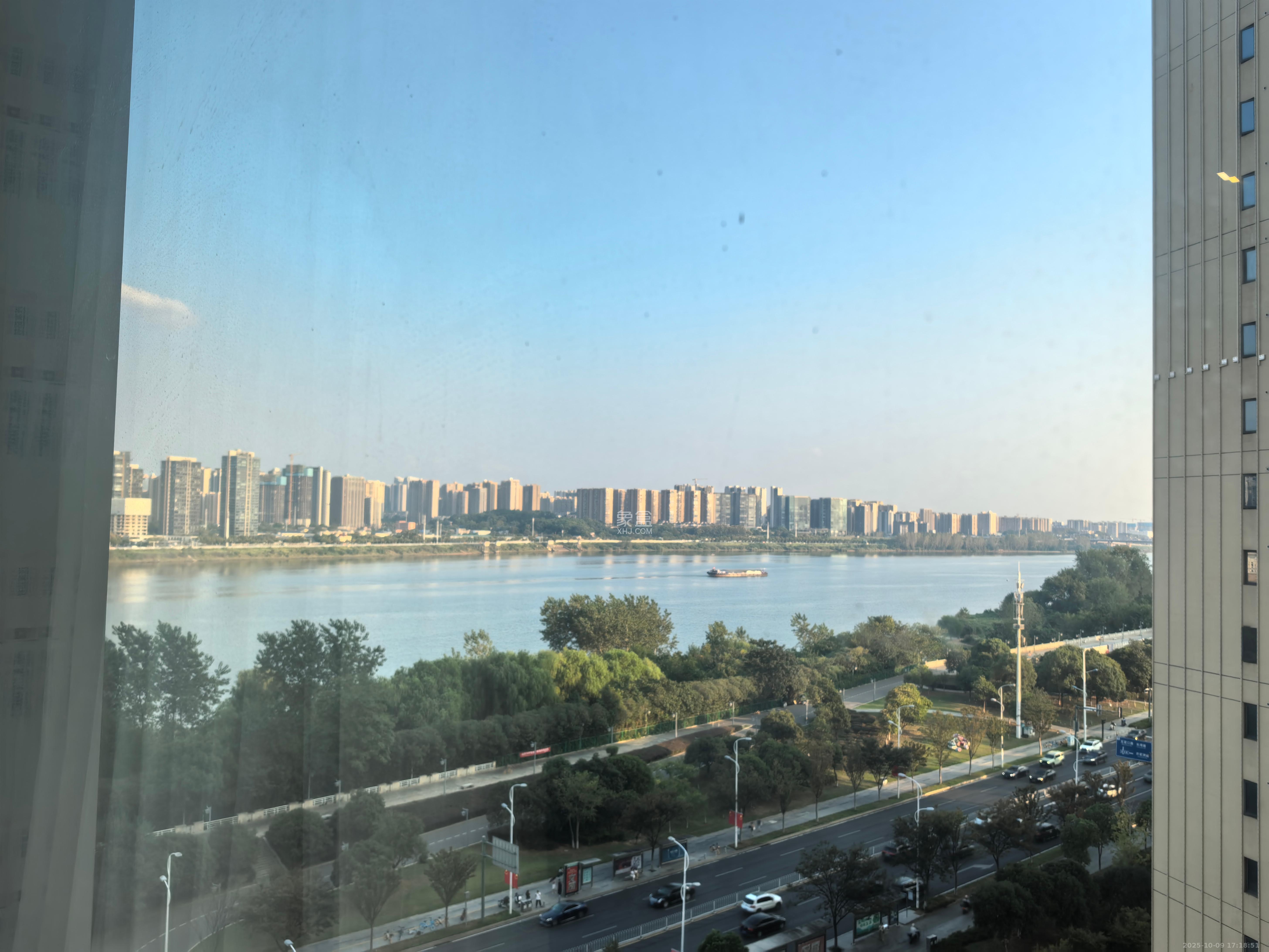 兰亭湾畔  1室1厅1卫    1800.0元/月 兰亭湾畔  1室1厅1卫    1800.0元/月室内图