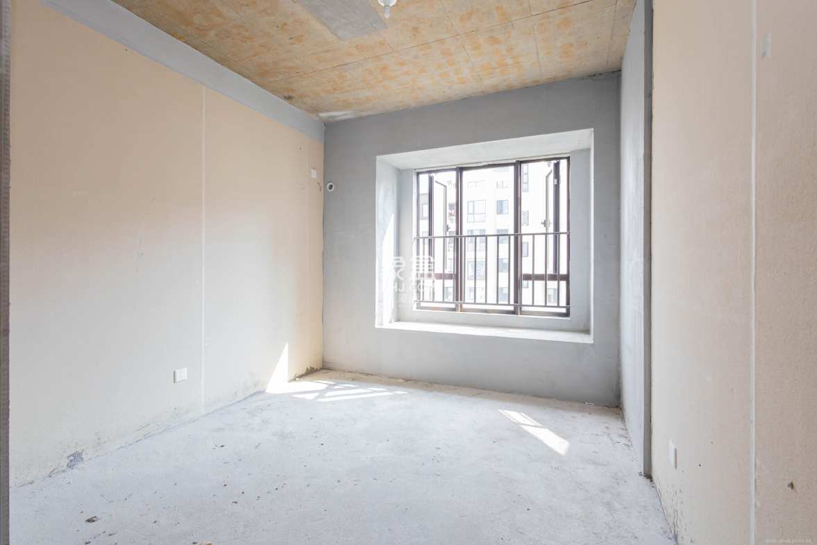 新城恒伟汇隽风华 4室2厅2卫 89.8万 新城恒伟汇隽风华 4室2厅2卫 89.8万卧室