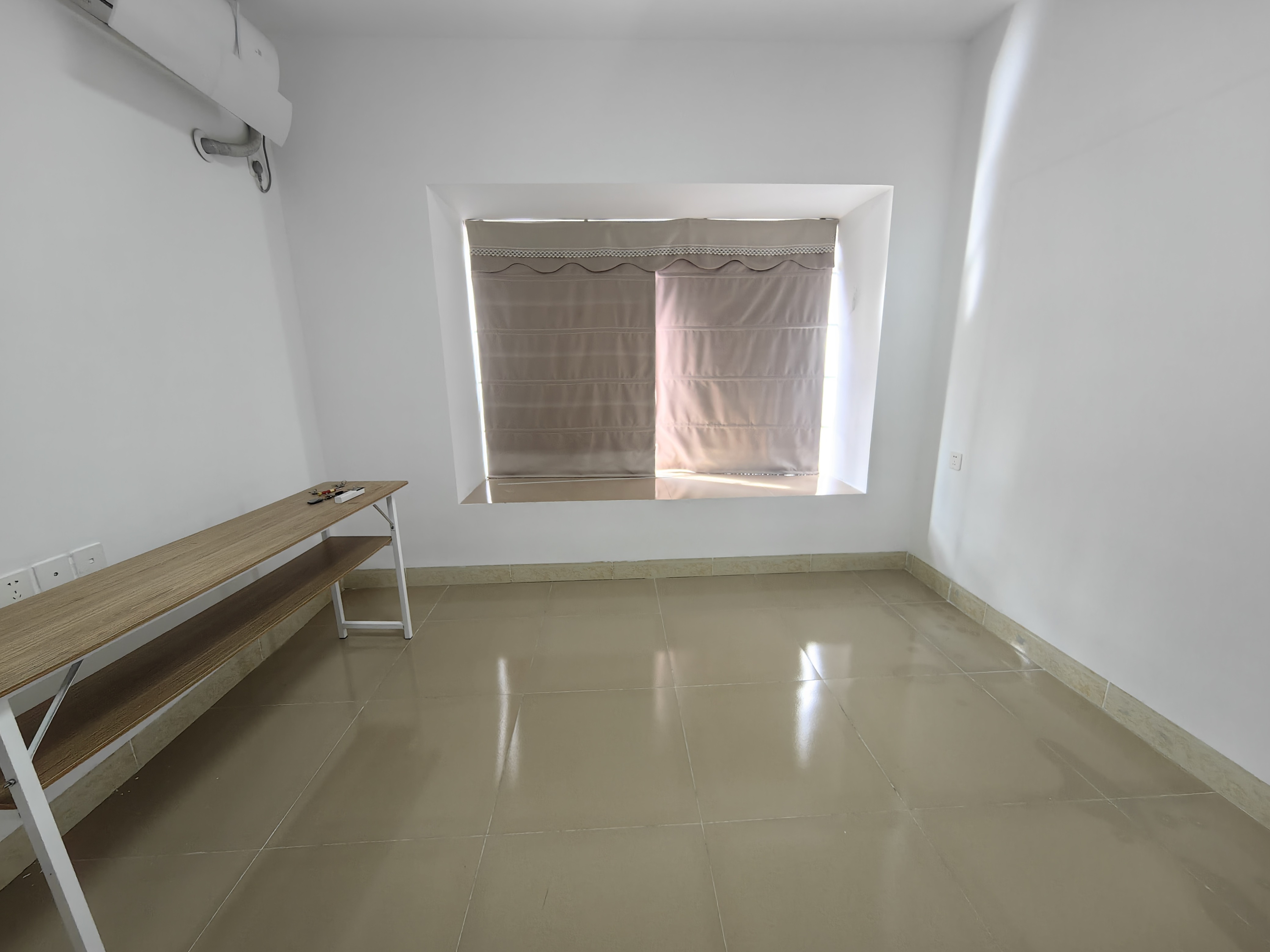 冠盛天泽园 2室2厅1卫 2100.0元/月 冠盛天泽园 2室2厅1卫 2100.0元/月室内图