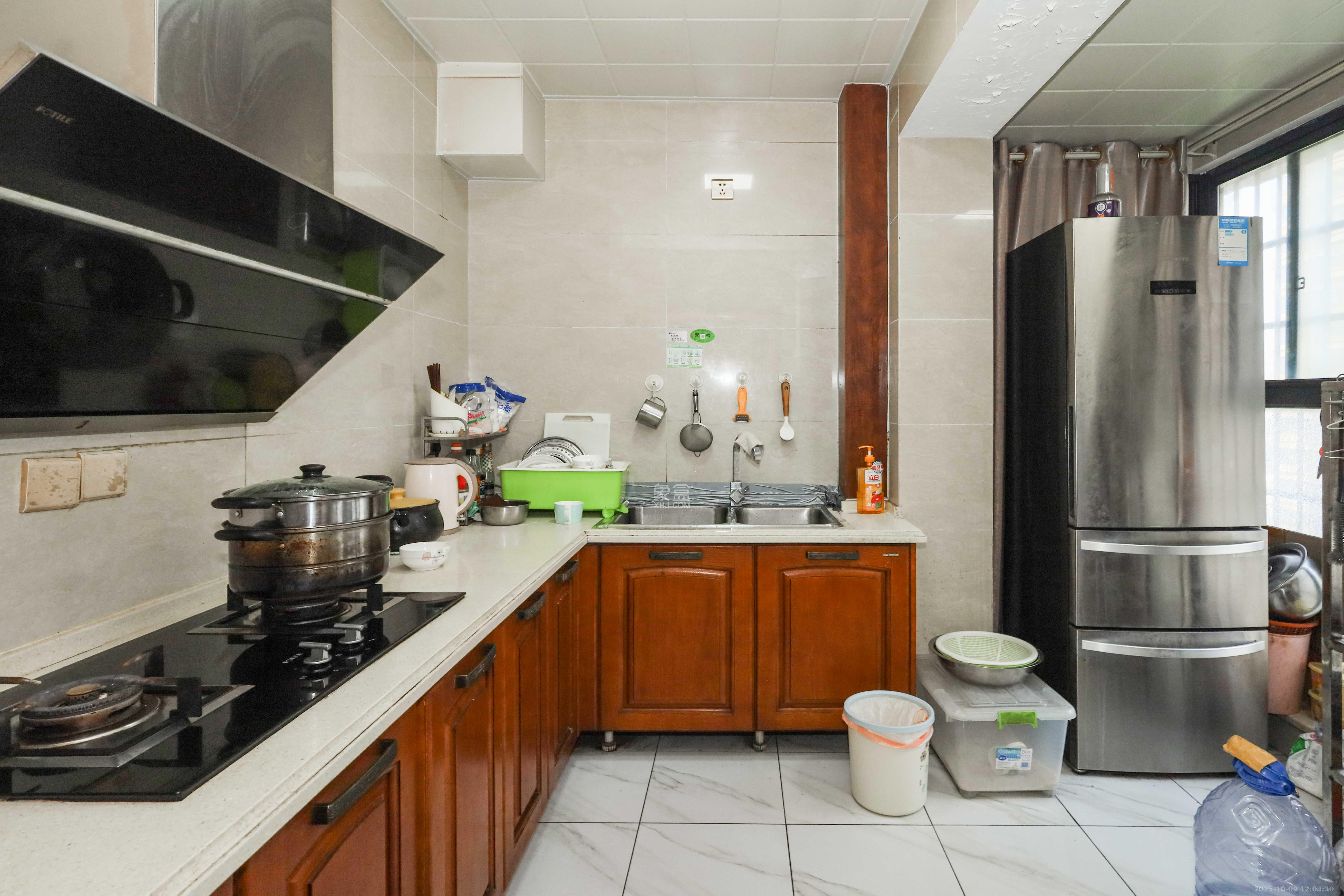 保利麓谷林语C区 4室2厅2卫 115.0万 保利麓谷林语C区 4室2厅2卫 115.0万厨房