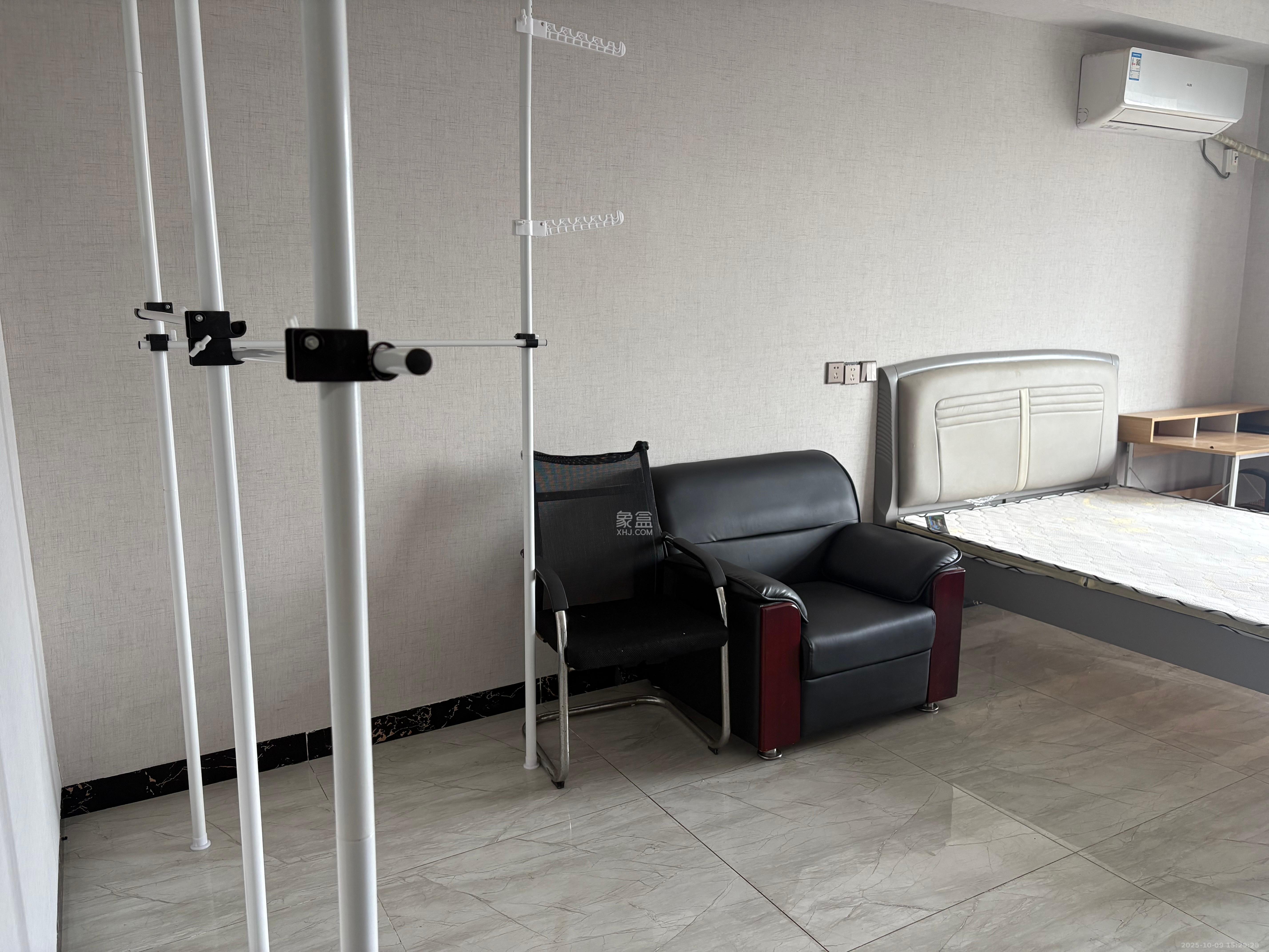 奥克斯缔壹城 1室1厅1卫 1200.0元/月 奥克斯缔壹城 1室1厅1卫 1200.0元/月室内图