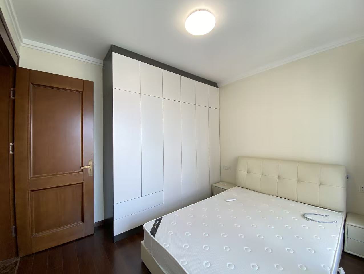 荣盛碧桂园铂悦府  3室2厅2卫    2500.0元/月 荣盛碧桂园铂悦府  3室2厅2卫    2500.0元/月户型图