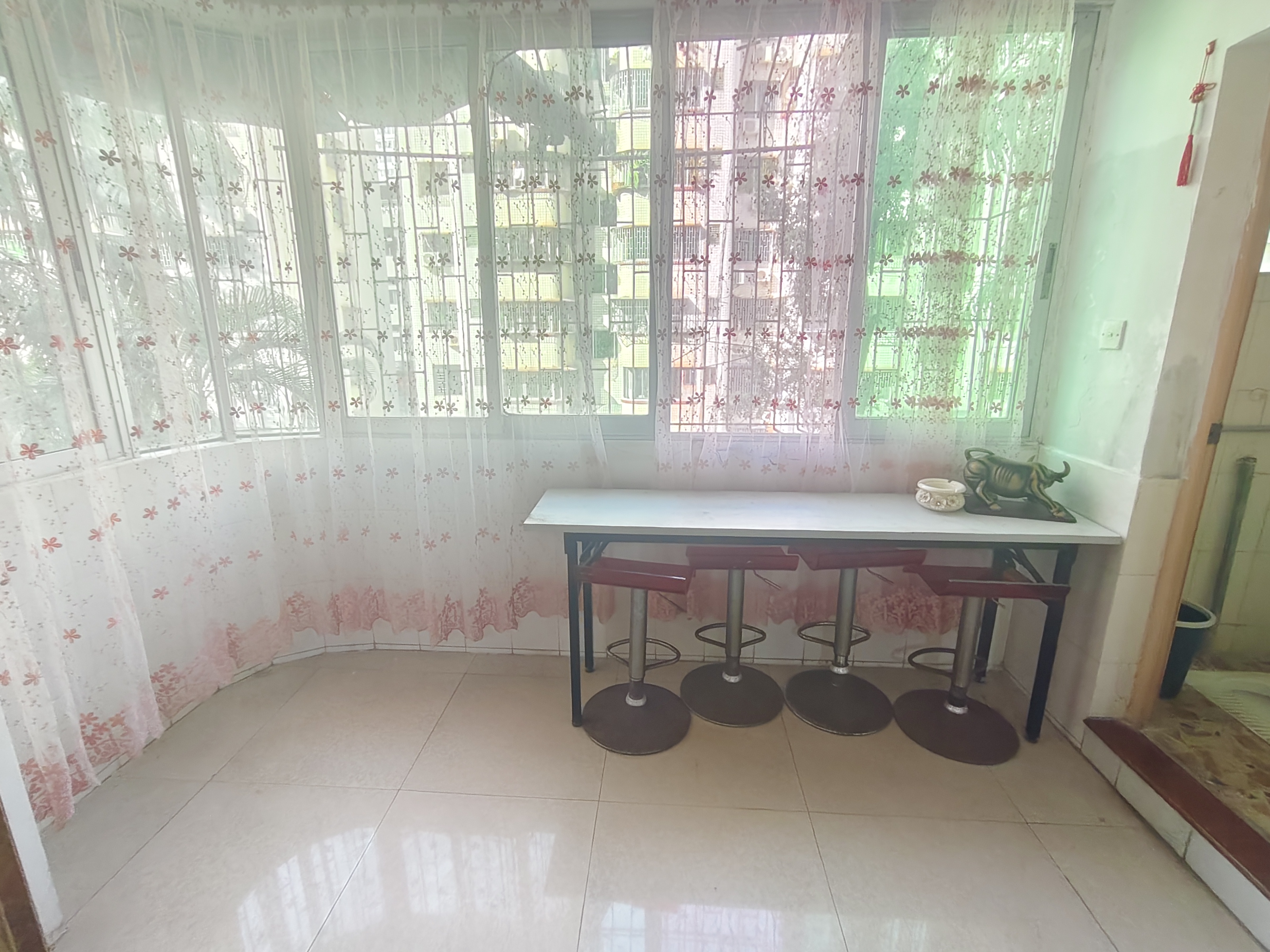 昌茂花园 3室2厅2卫 2500.0元/月 昌茂花园 3室2厅2卫 2500.0元/月室内图