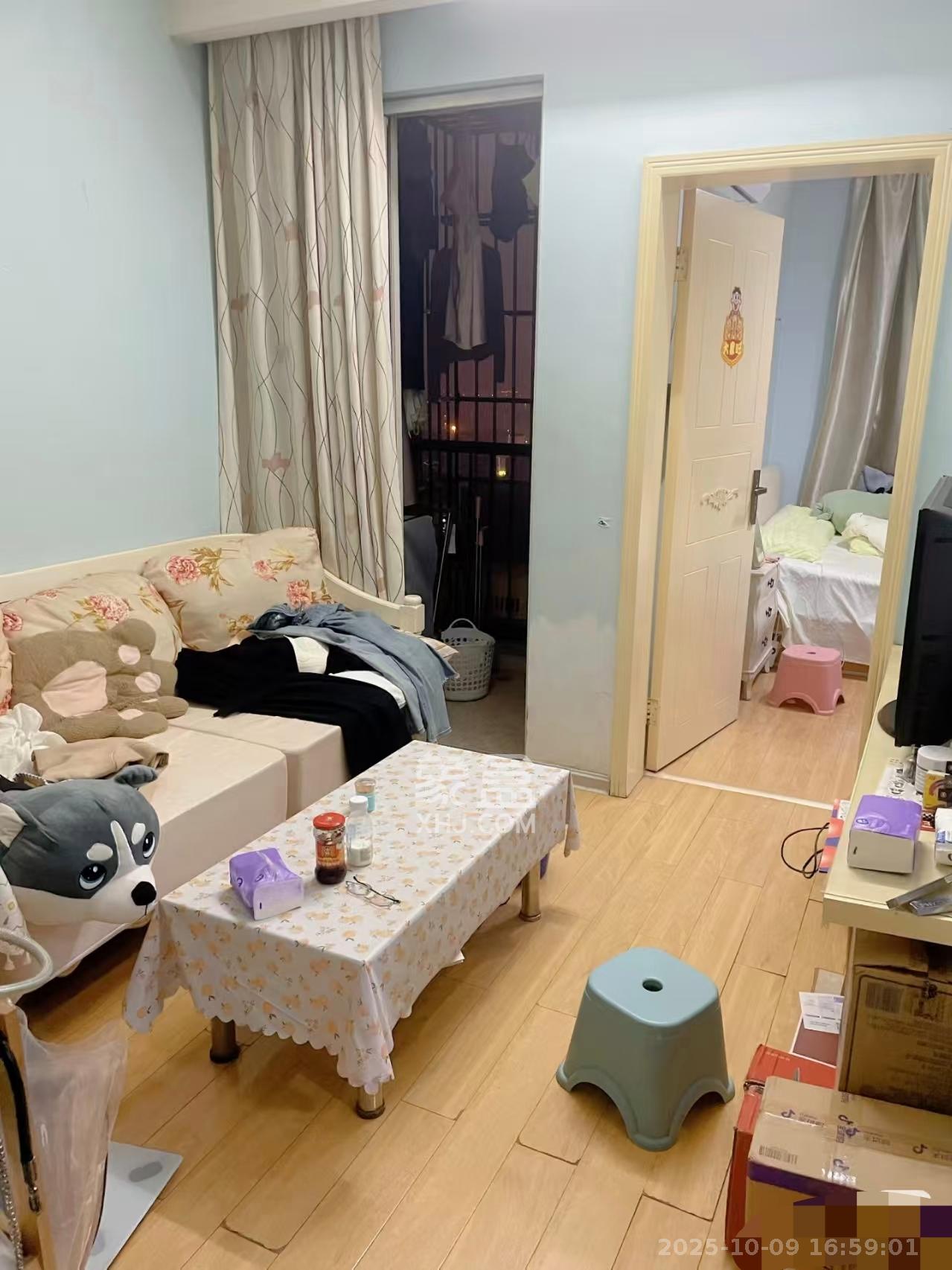 白沙晶城  1室1厅1卫    1800.0元/月室内图