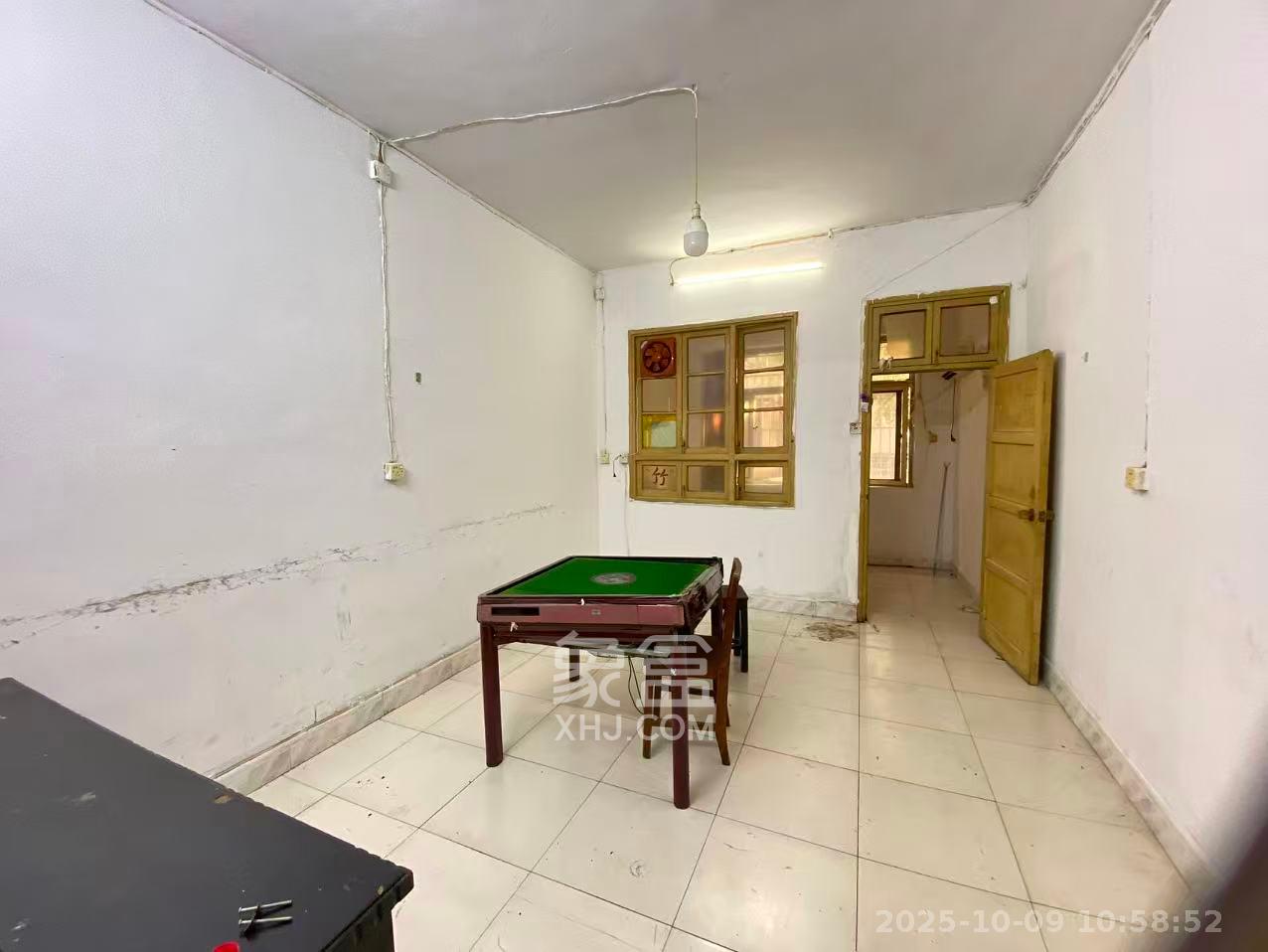 农机宿舍(省农机局大院宿舍) 1室1厅1卫 1000.0元/月 农机宿舍(省农机局大院宿舍) 1室1厅1卫 1000.0元/月室内图