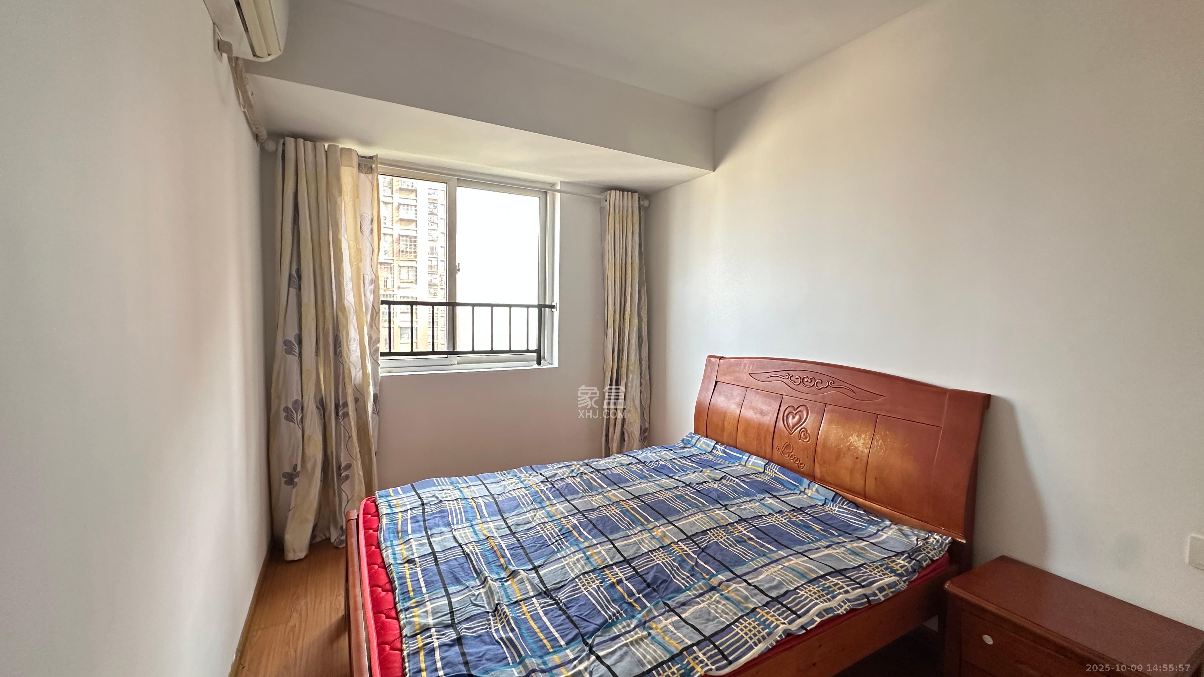 新城国际花都  3室2厅2卫    1800.0元/月室内图