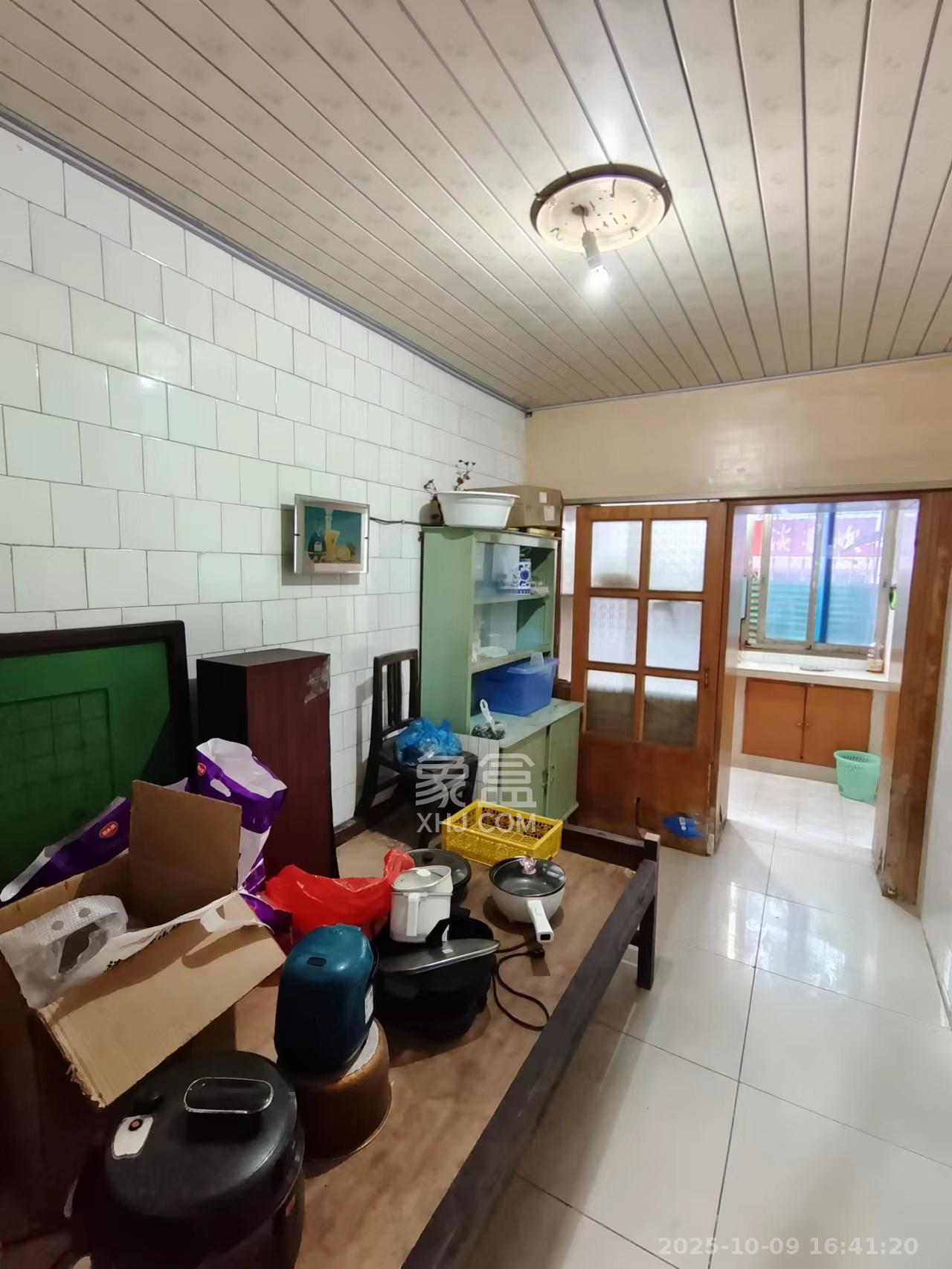 雅泰花园 3室2厅2卫 2200.0元/月 雅泰花园 3室2厅2卫 2200.0元/月室内图