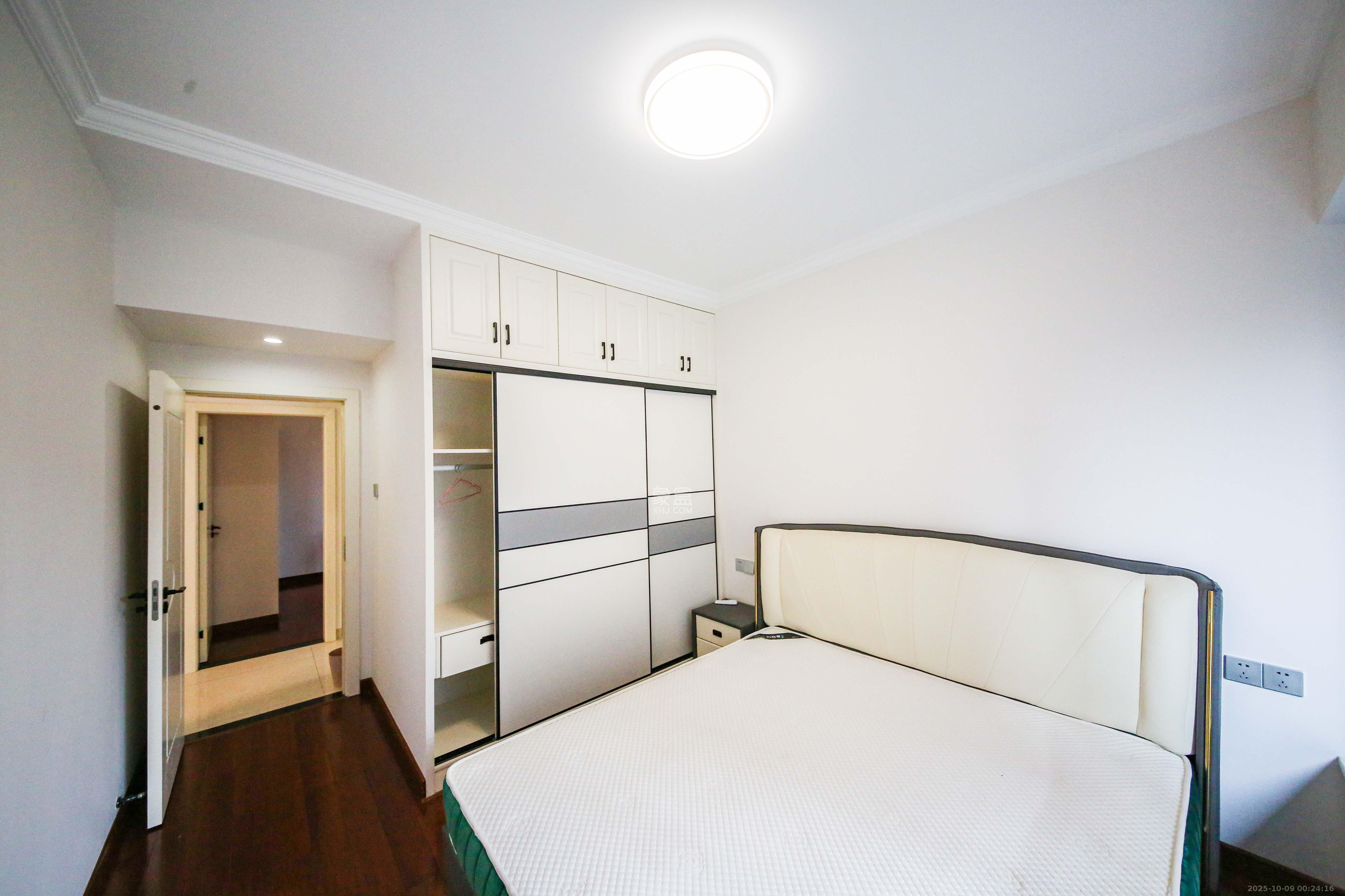 富兴嘉城(富兴汇中央)  2室2厅1卫    88.88万 富兴嘉城(富兴汇中央)  2室2厅1卫    88.88万卧室