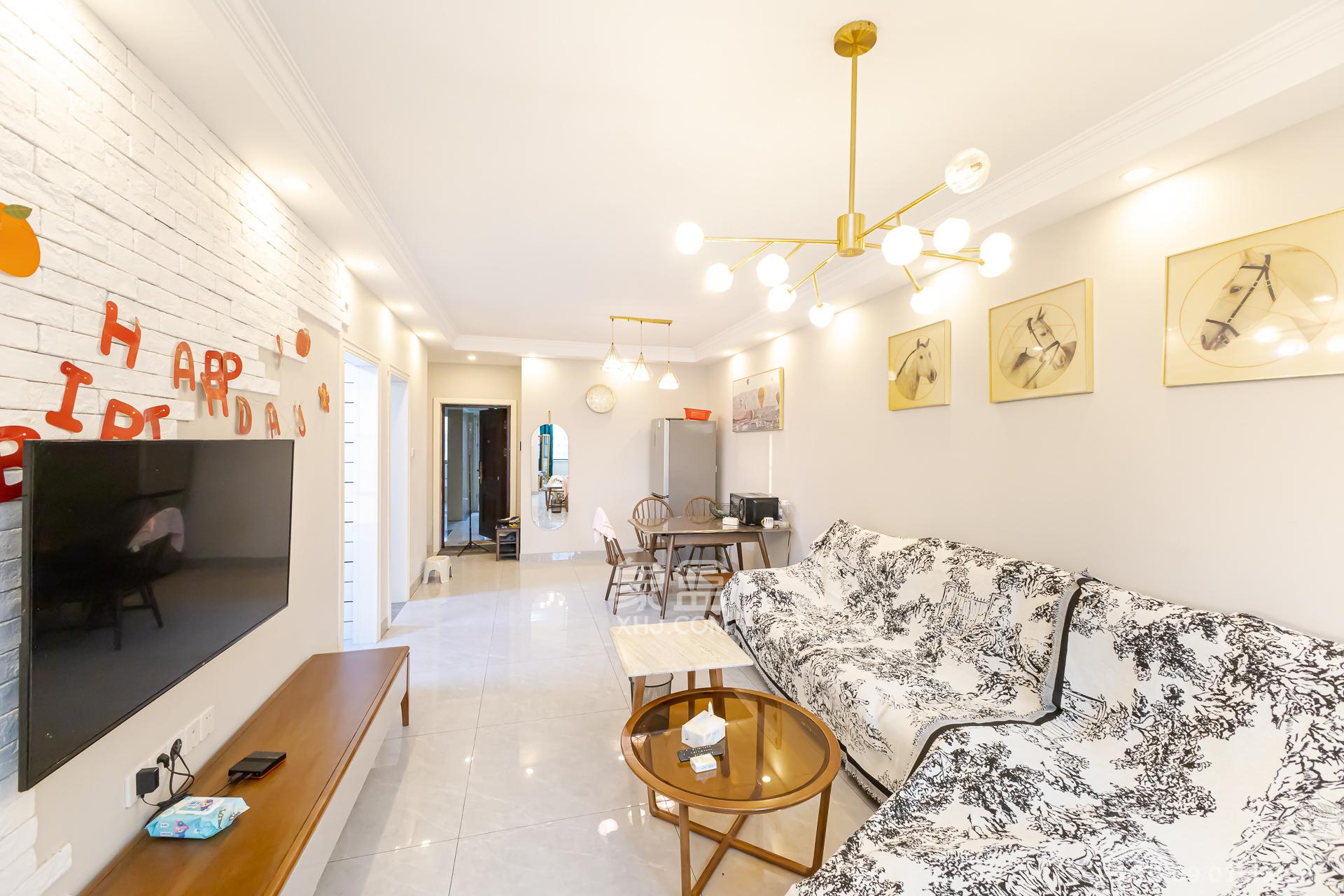 勤诚达境界城 3室2厅1卫 88.8万 勤诚达境界城 3室2厅1卫 88.8万客厅