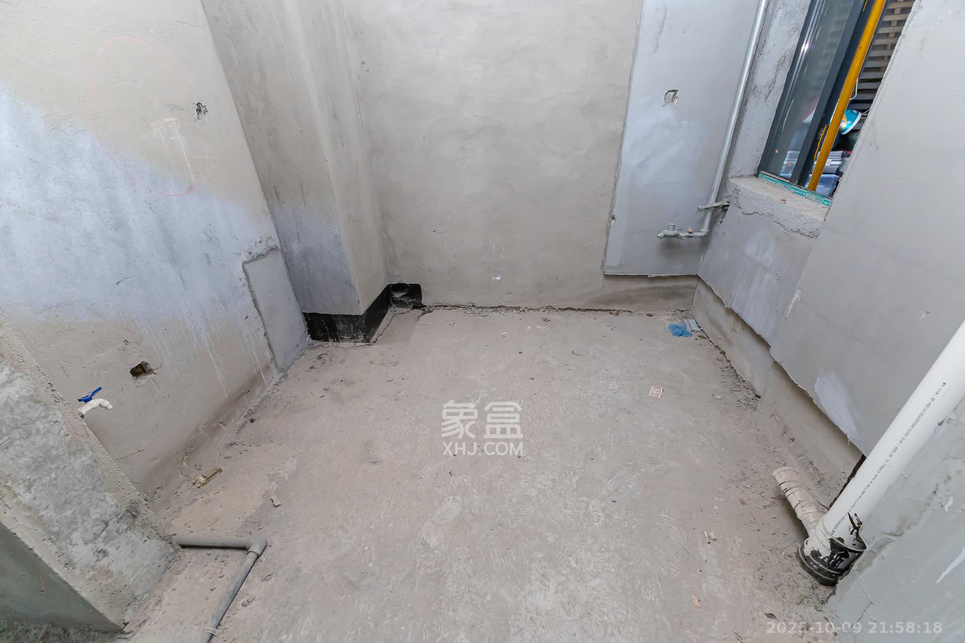 润和滨江广场（润和中央广场）  4室2厅2卫    83.8万厨房