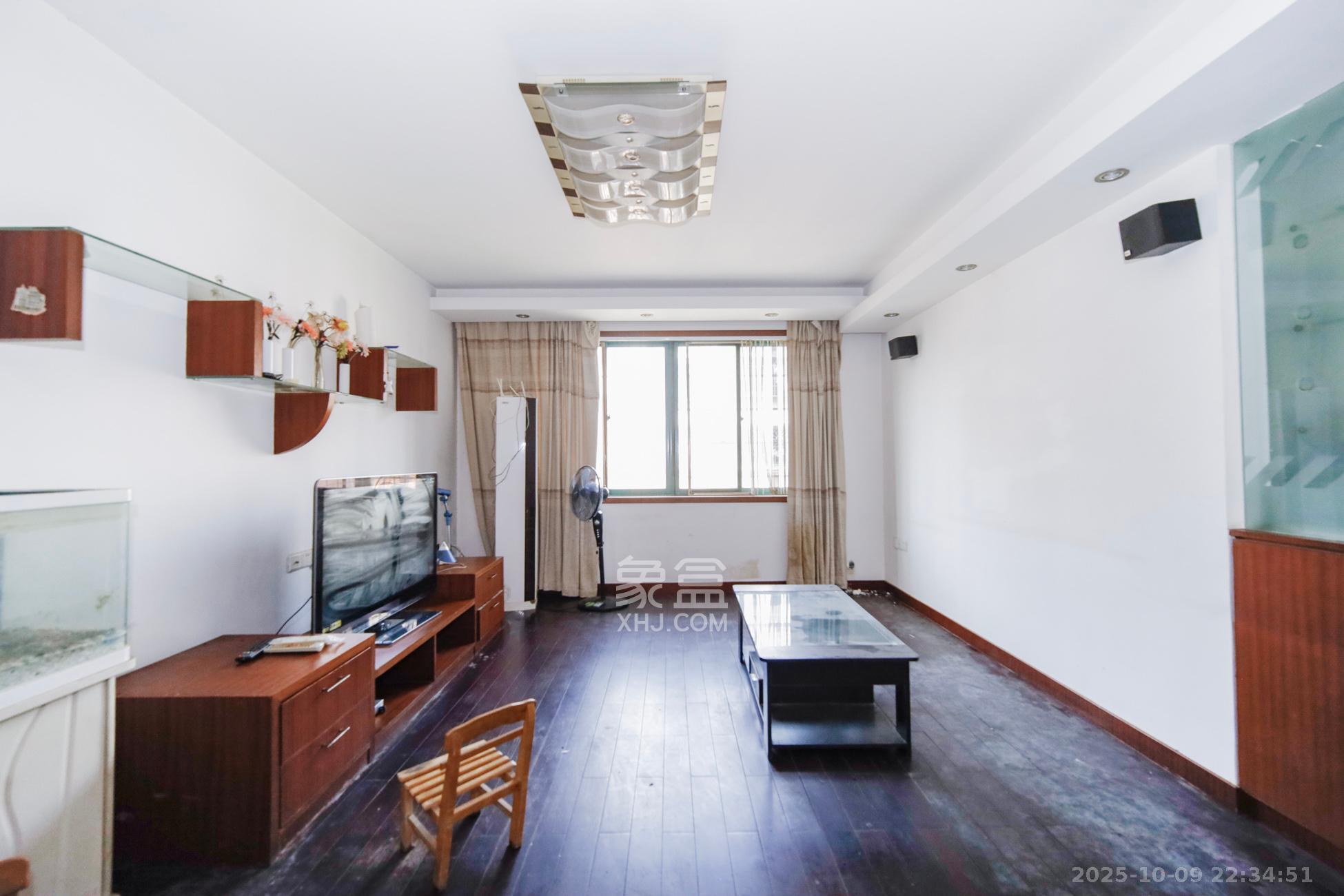 三湘小区  3室2厅1卫    60.0万