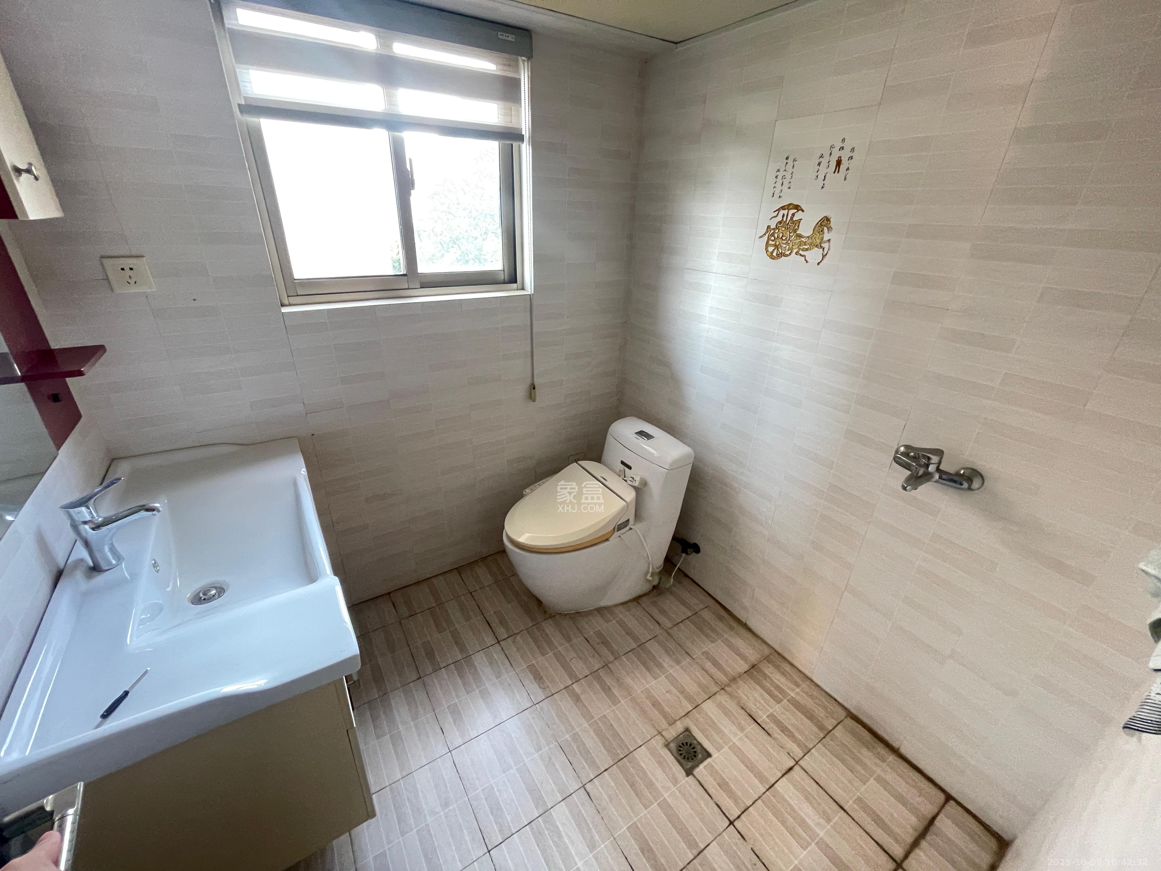 南国嘉苑  5室2厅3卫    4500.0元/月室内图