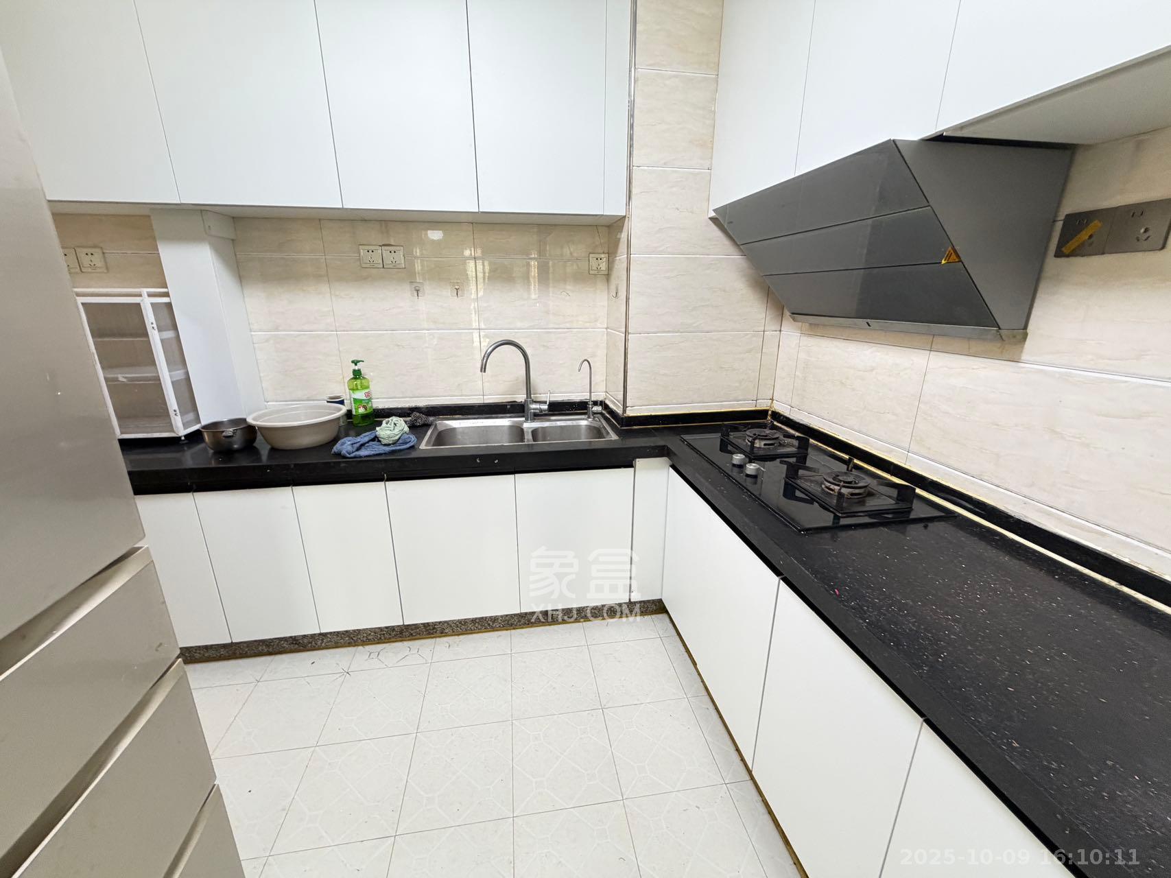 康斯丹郡（融程领秀佳园）  3室2厅2卫    2200.0元/月室内图