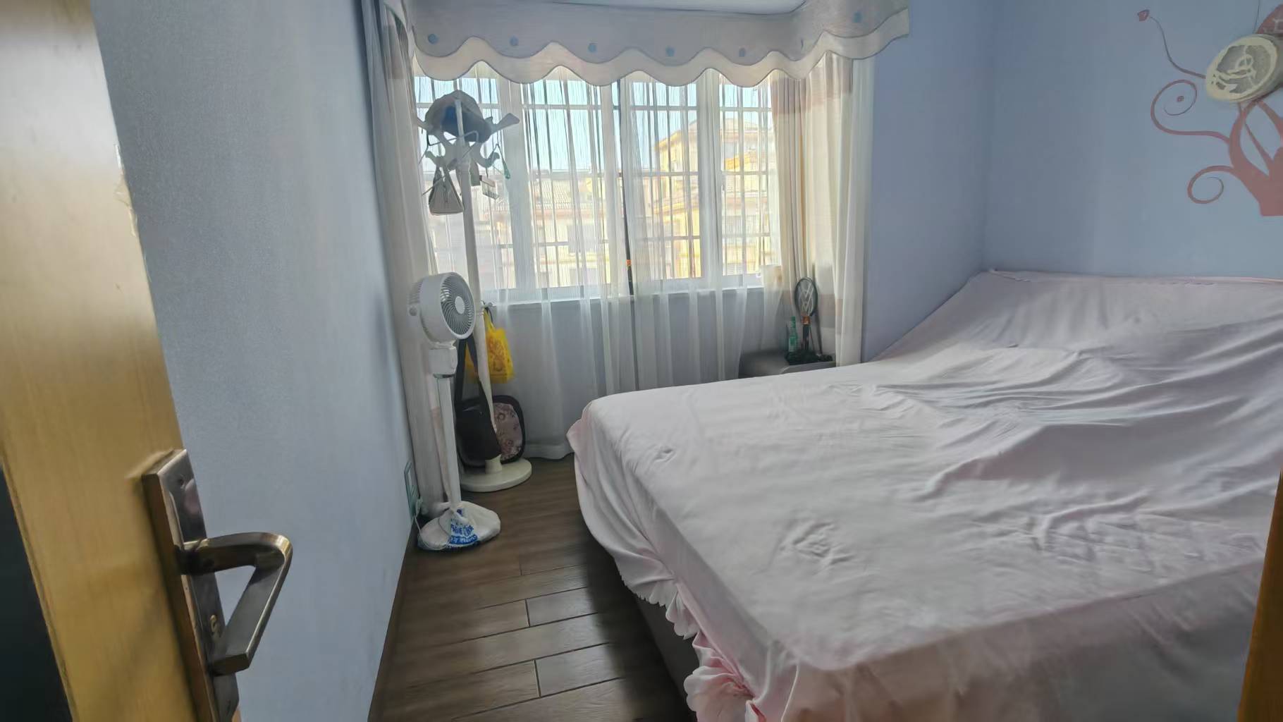 滨江花园 4室2厅3卫 58.8万 滨江花园 4室2厅3卫 58.8万室内图