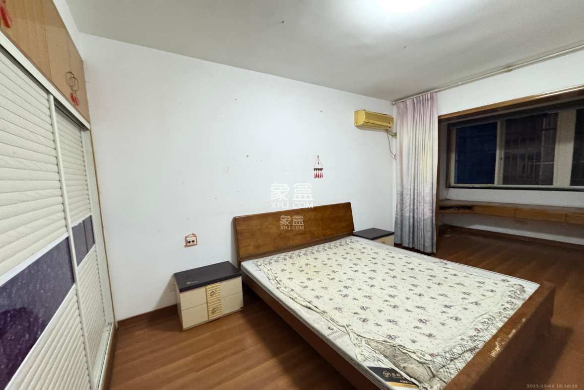 荷花园电信宿舍(天辰荷花苑) 2室2厅1卫 1650.0元/月 荷花园电信宿舍(天辰荷花苑) 2室2厅1卫 1650.0元/月室内图