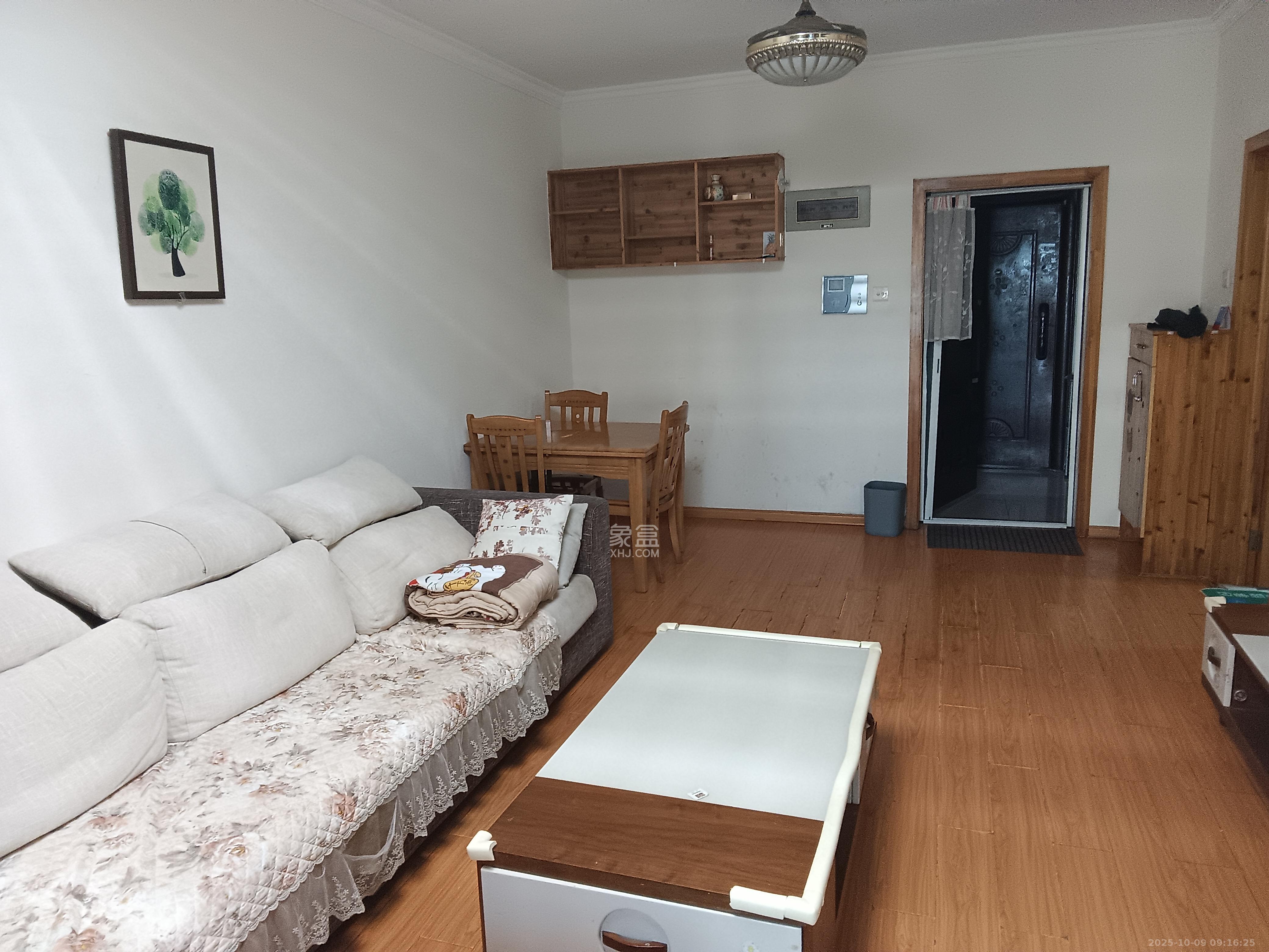 申奥美域  3室1厅1卫    2000.0元/月室内图