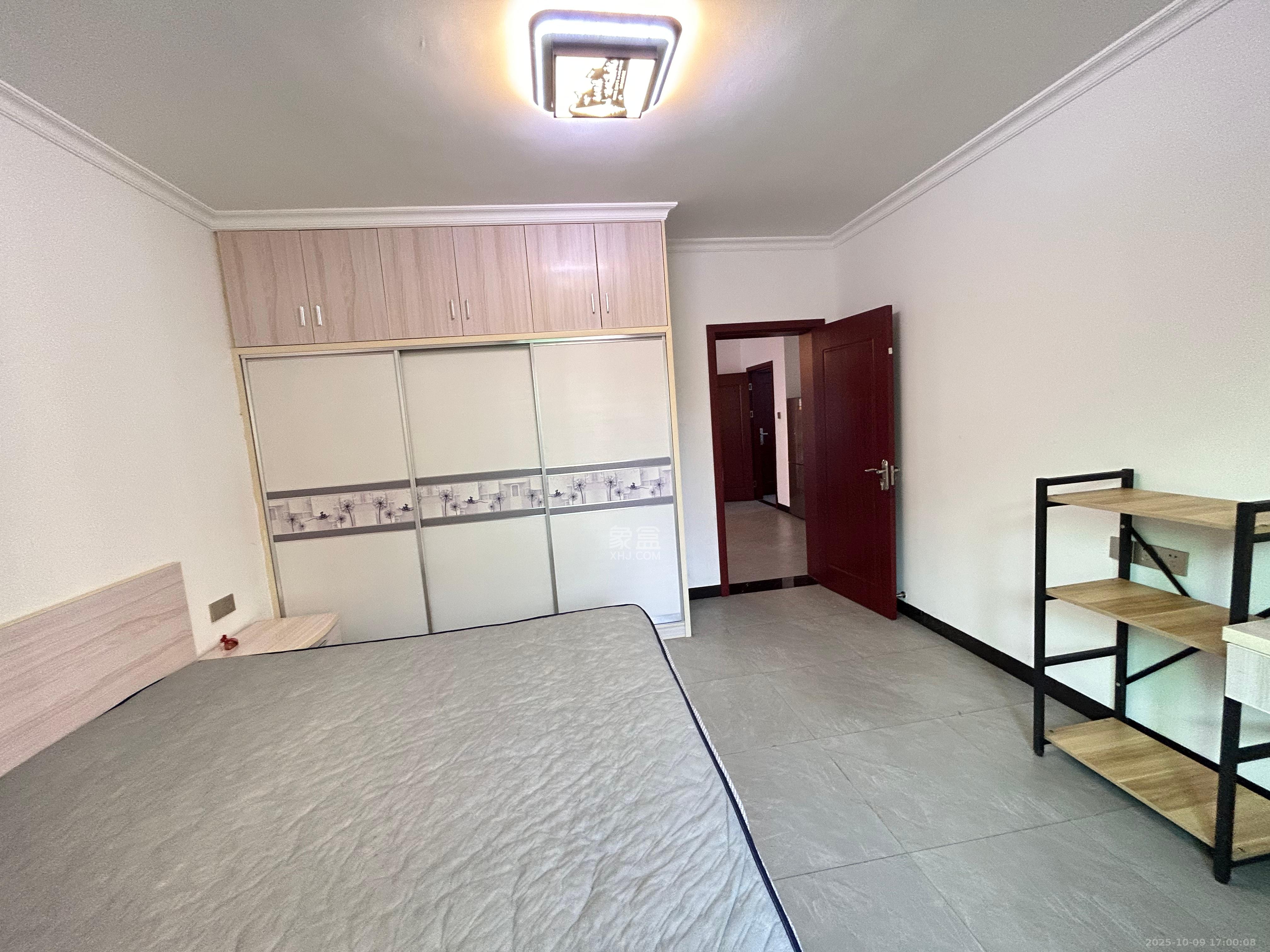 马王堆陶瓷建材新城  2室2厅1卫    2200.0元/月室内图