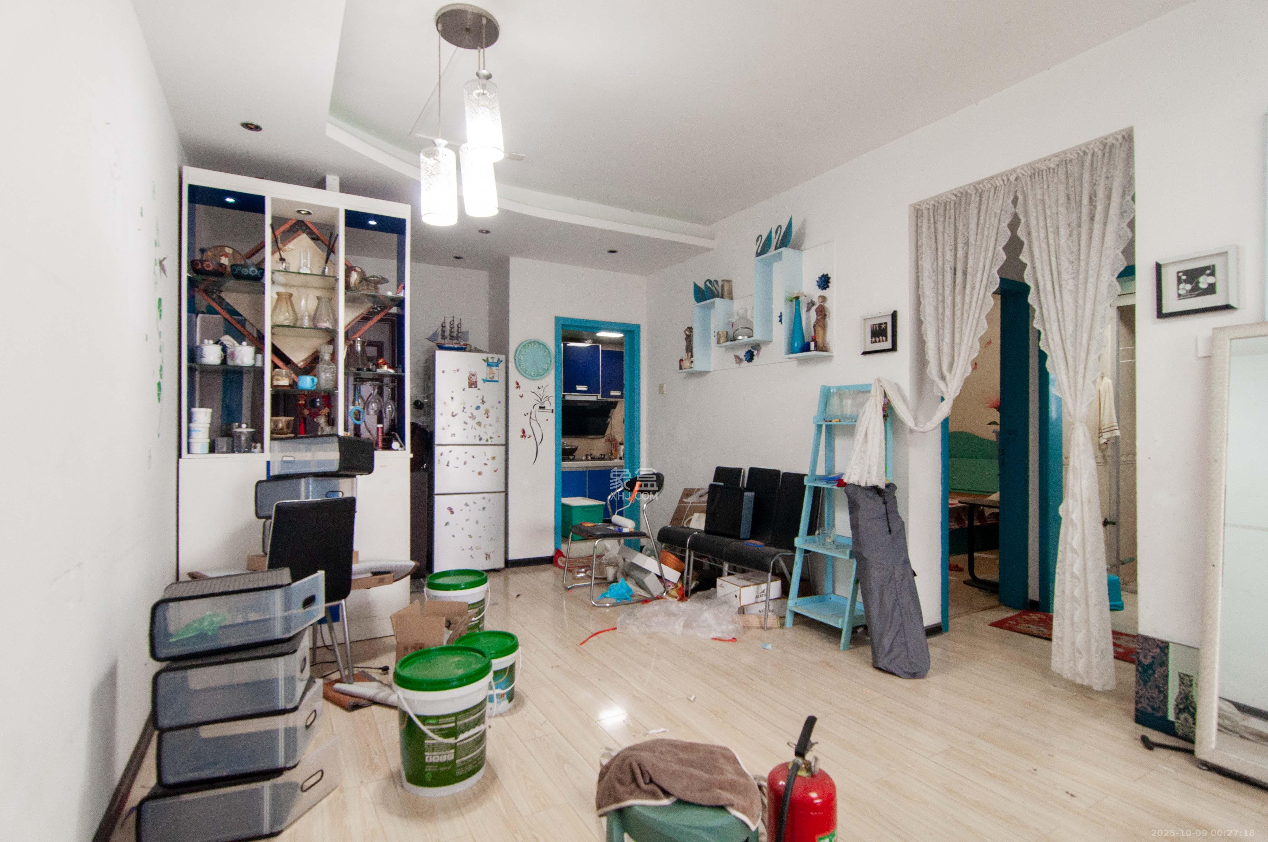 湘麓国际 2室2厅1卫 73.0万 湘麓国际 2室2厅1卫 73.0万客厅