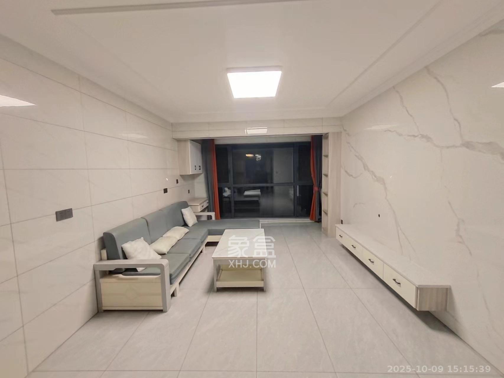 和润园三期  3室2厅1卫    2600.0元/月