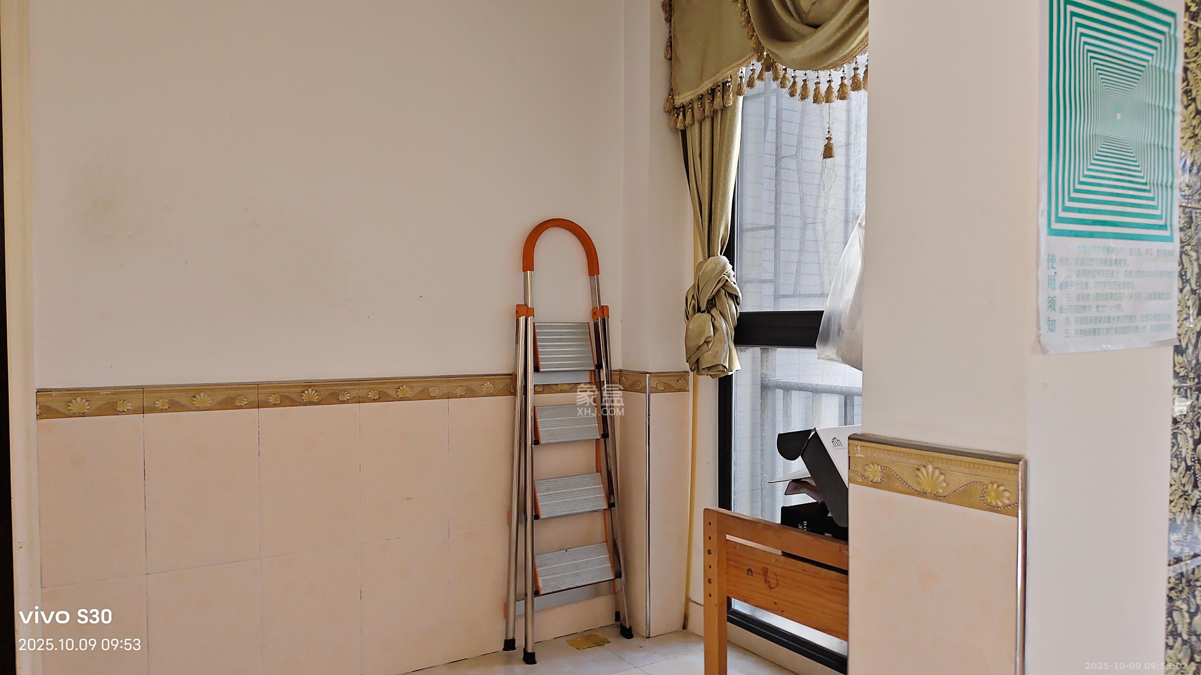 莱茵城  3室2厅2卫    2600.0元/月室内图