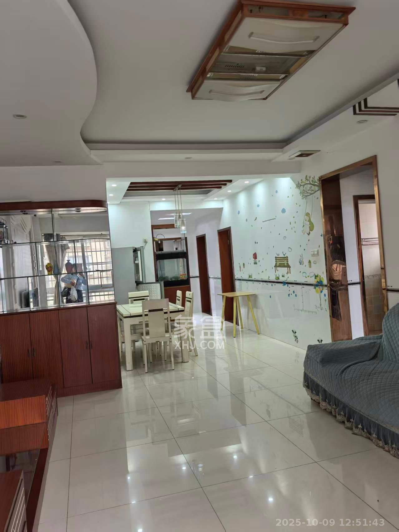 楚天家园  3室2厅2卫    1800.0元/月室内图