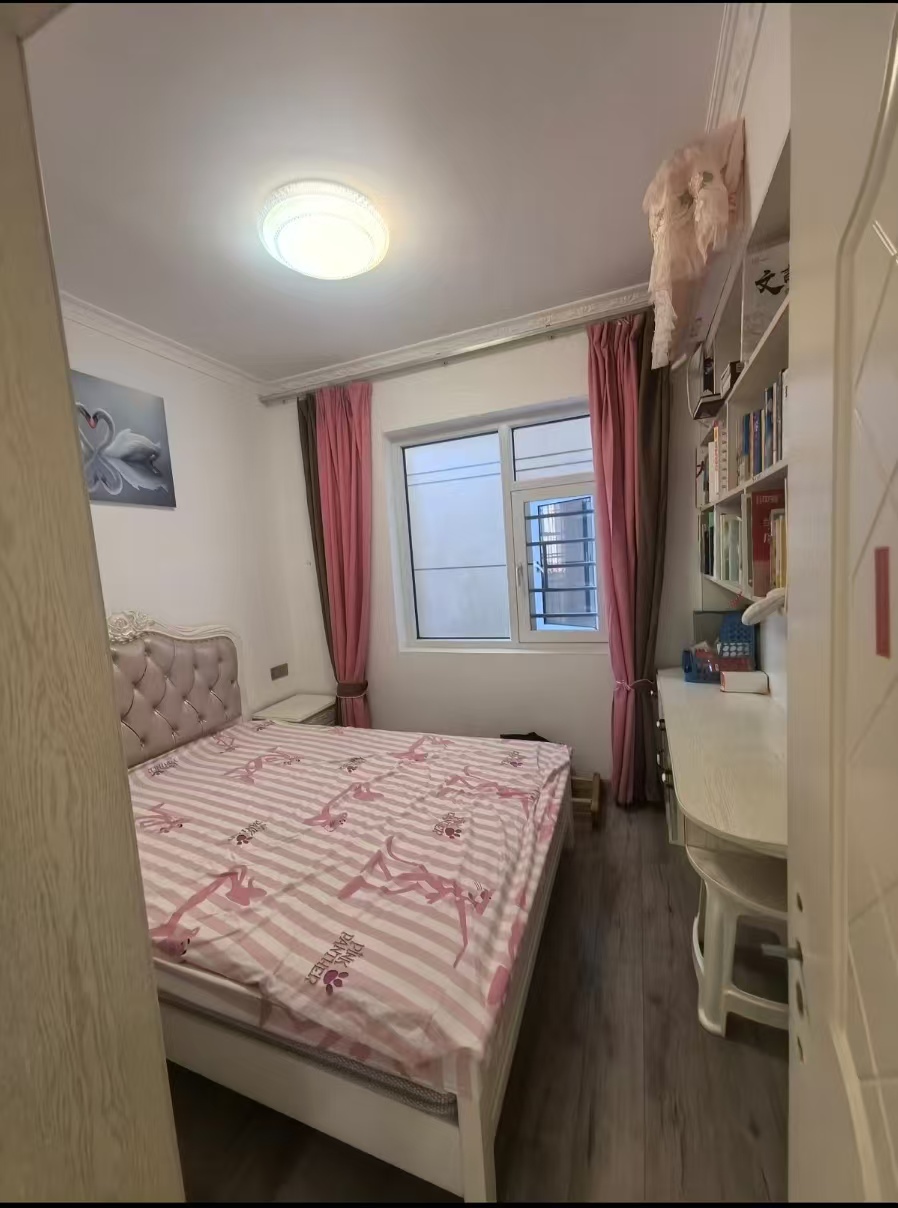 五江碧桂园城市广场  3室2厅2卫    68.0万客厅