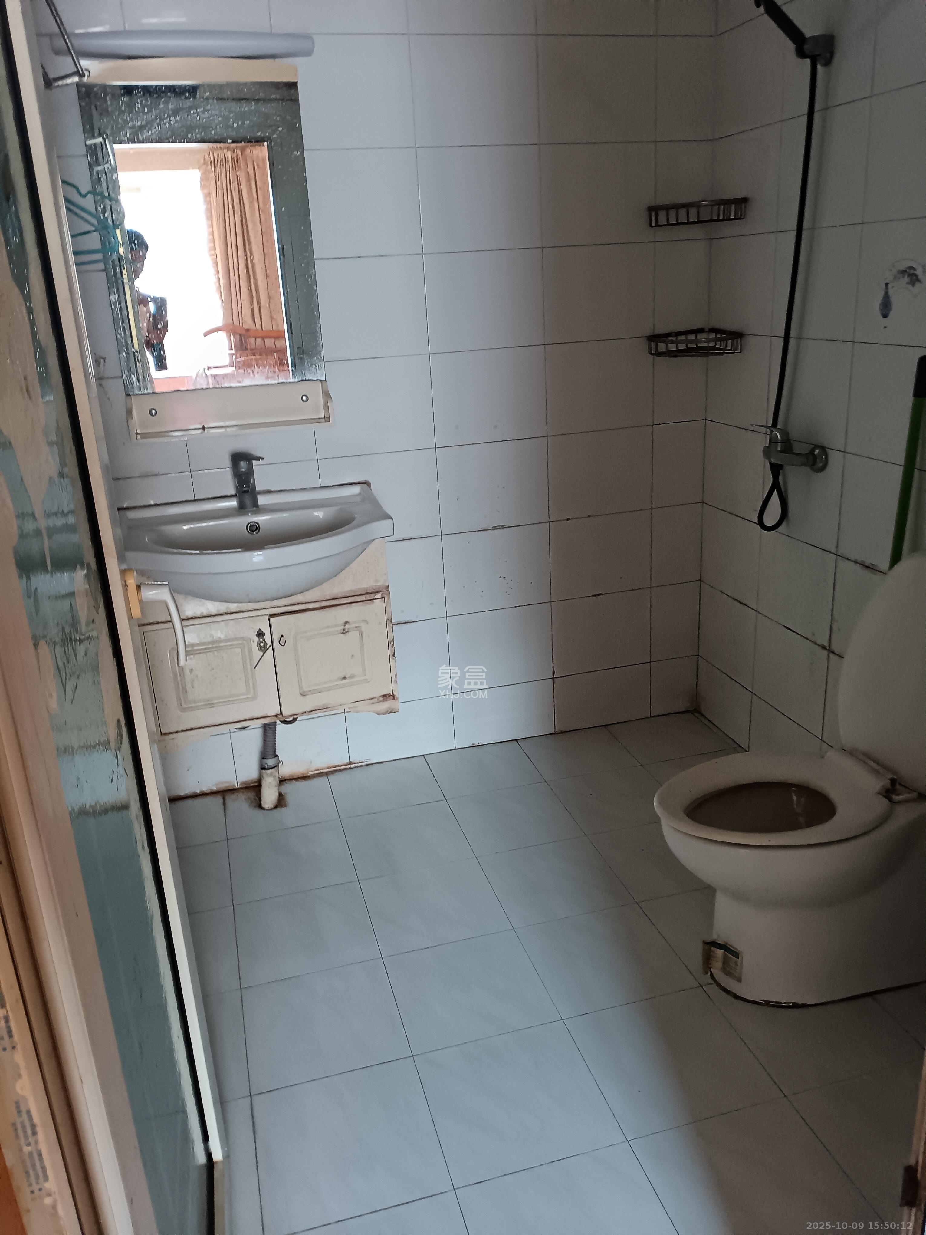 德润园  3室2厅2卫    1700.0元/月室内图