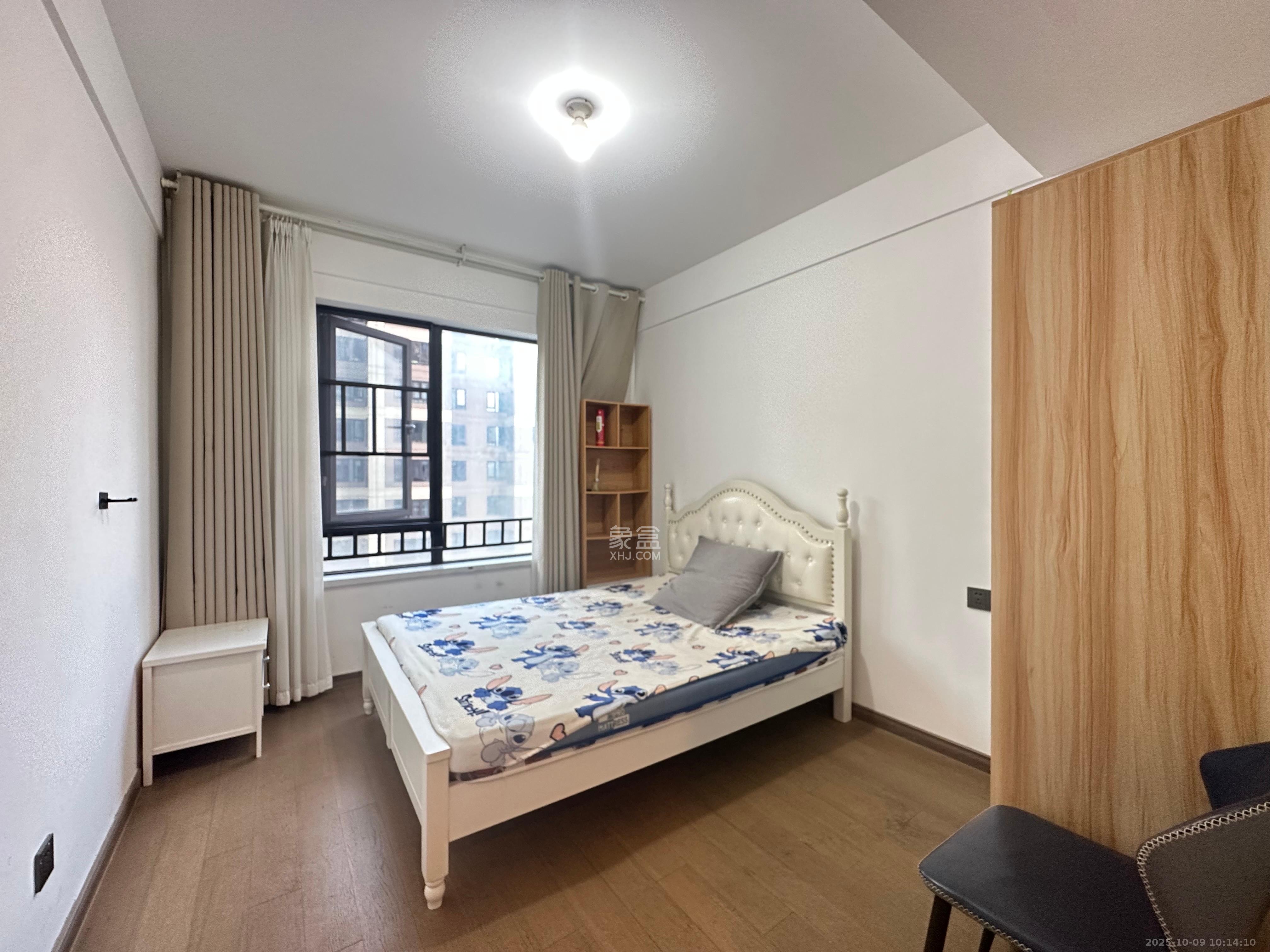 卓越江岸  4室2厅2卫    5600.0元/月 卓越江岸  4室2厅2卫    5600.0元/月室内图