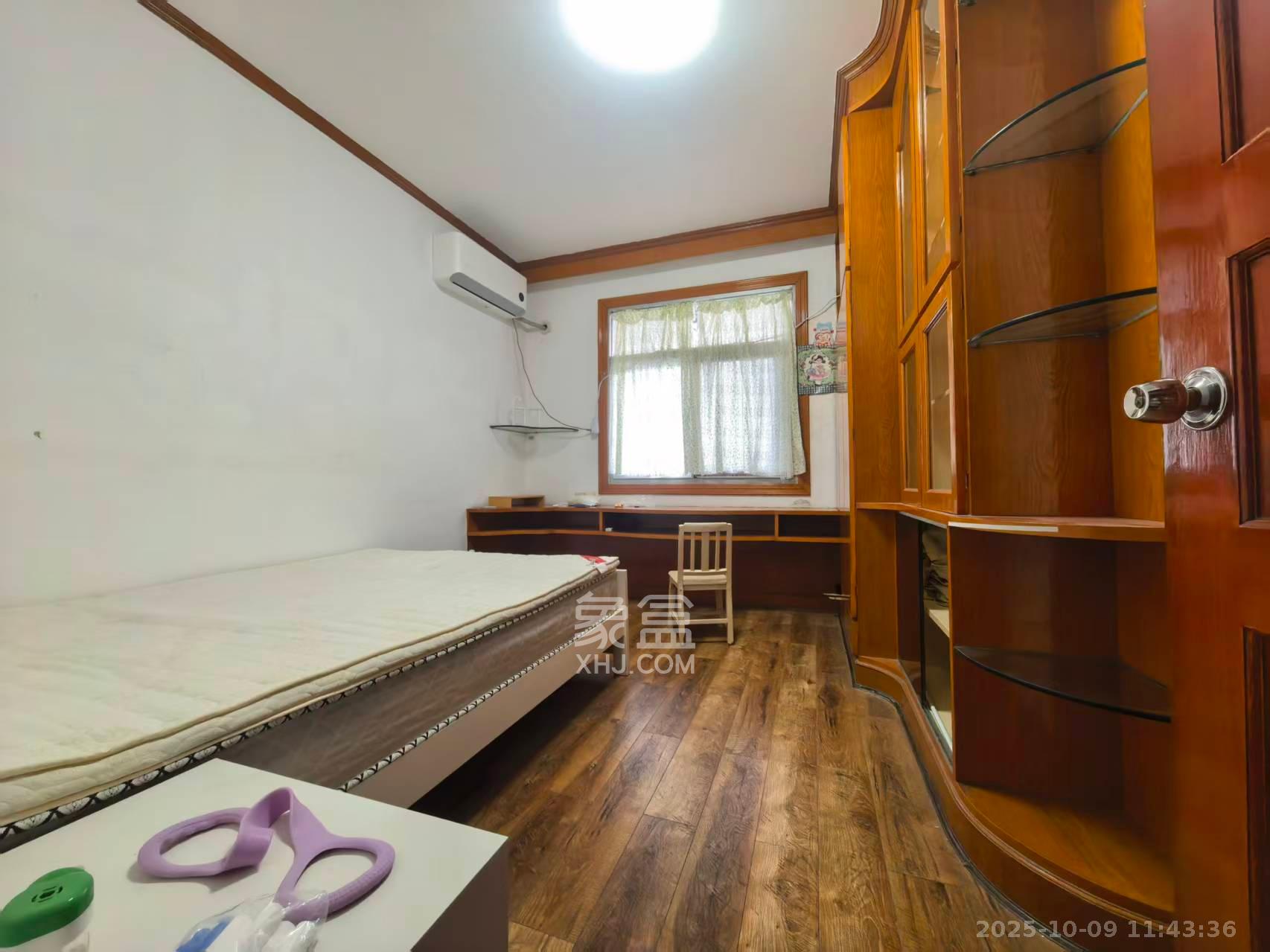 湘农桥社区 3室2厅2卫 2200.0元/月 湘农桥社区 3室2厅2卫 2200.0元/月室内图