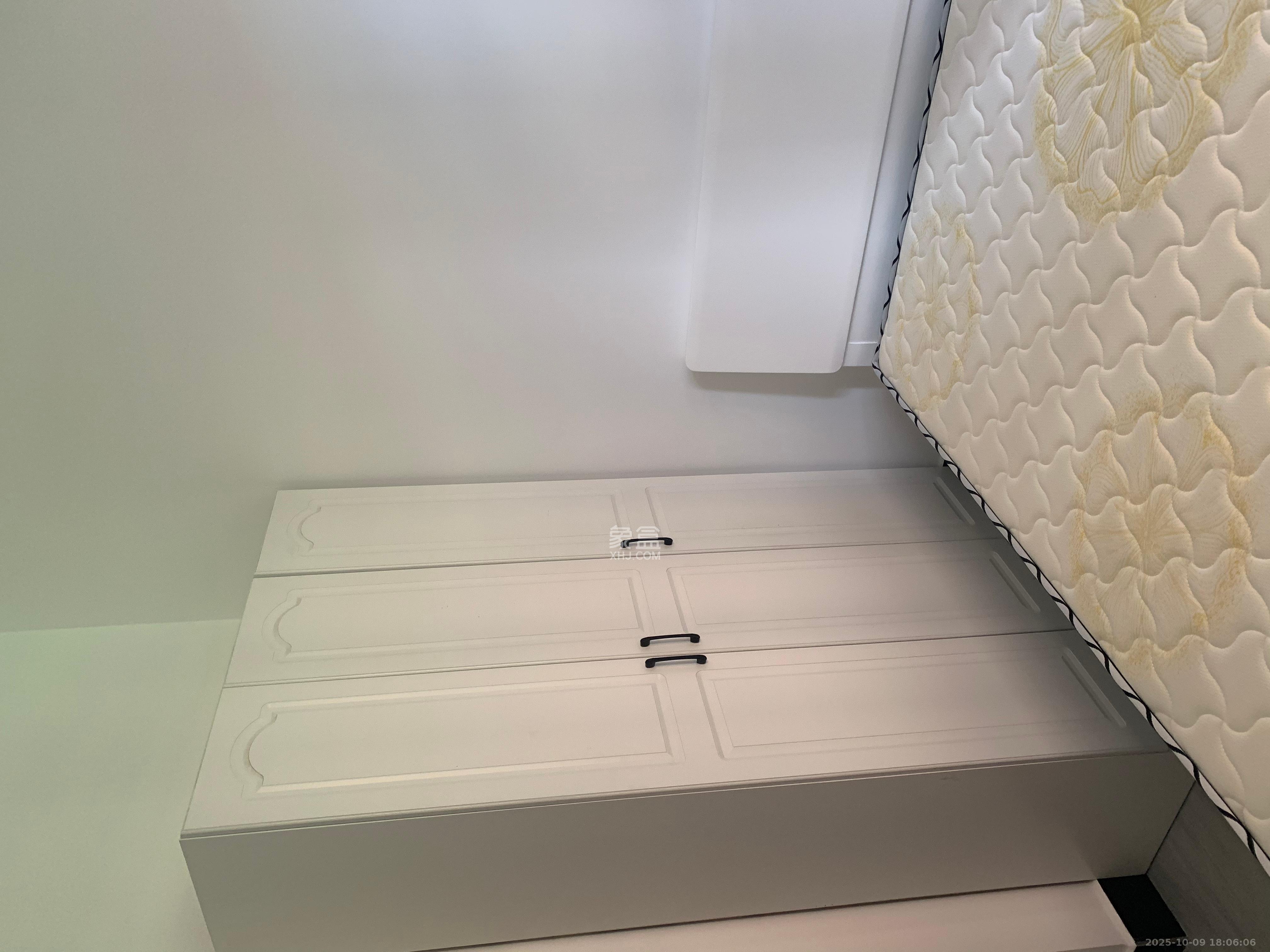 德润小区（丰升德润小区）  4室2厅2卫    3300.0元/月室内图