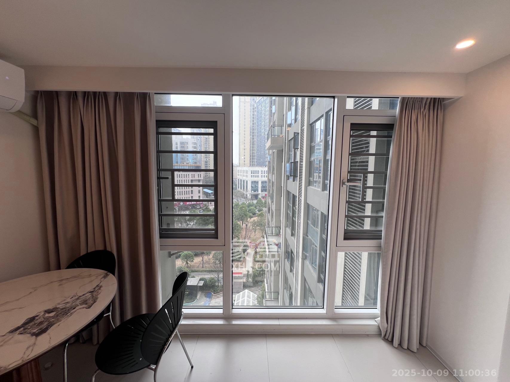 时代MOMA云PARK  2室1厅1卫    2700.0元/月 时代MOMA云PARK  2室1厅1卫    2700.0元/月室内图