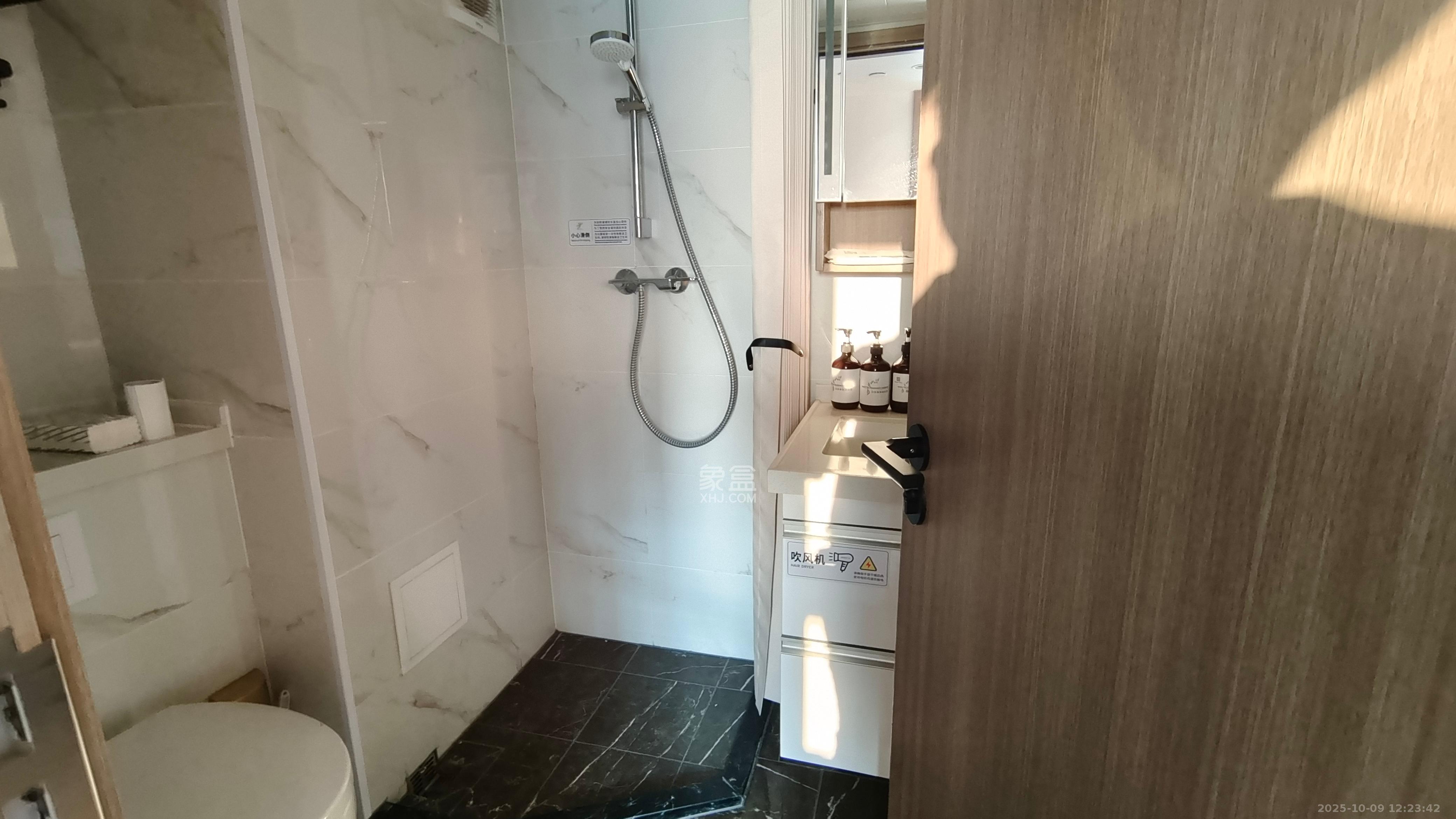 正荣梅溪紫阙台 3室2厅2卫 3800.0元/月 正荣梅溪紫阙台 3室2厅2卫 3800.0元/月室内图