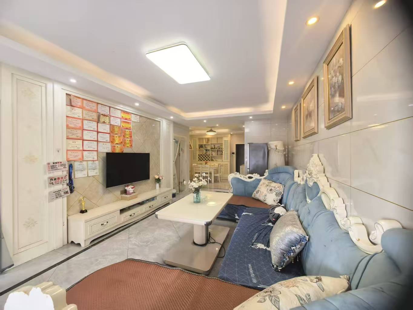 五江碧桂园城市广场  3室2厅2卫    68.0万客厅