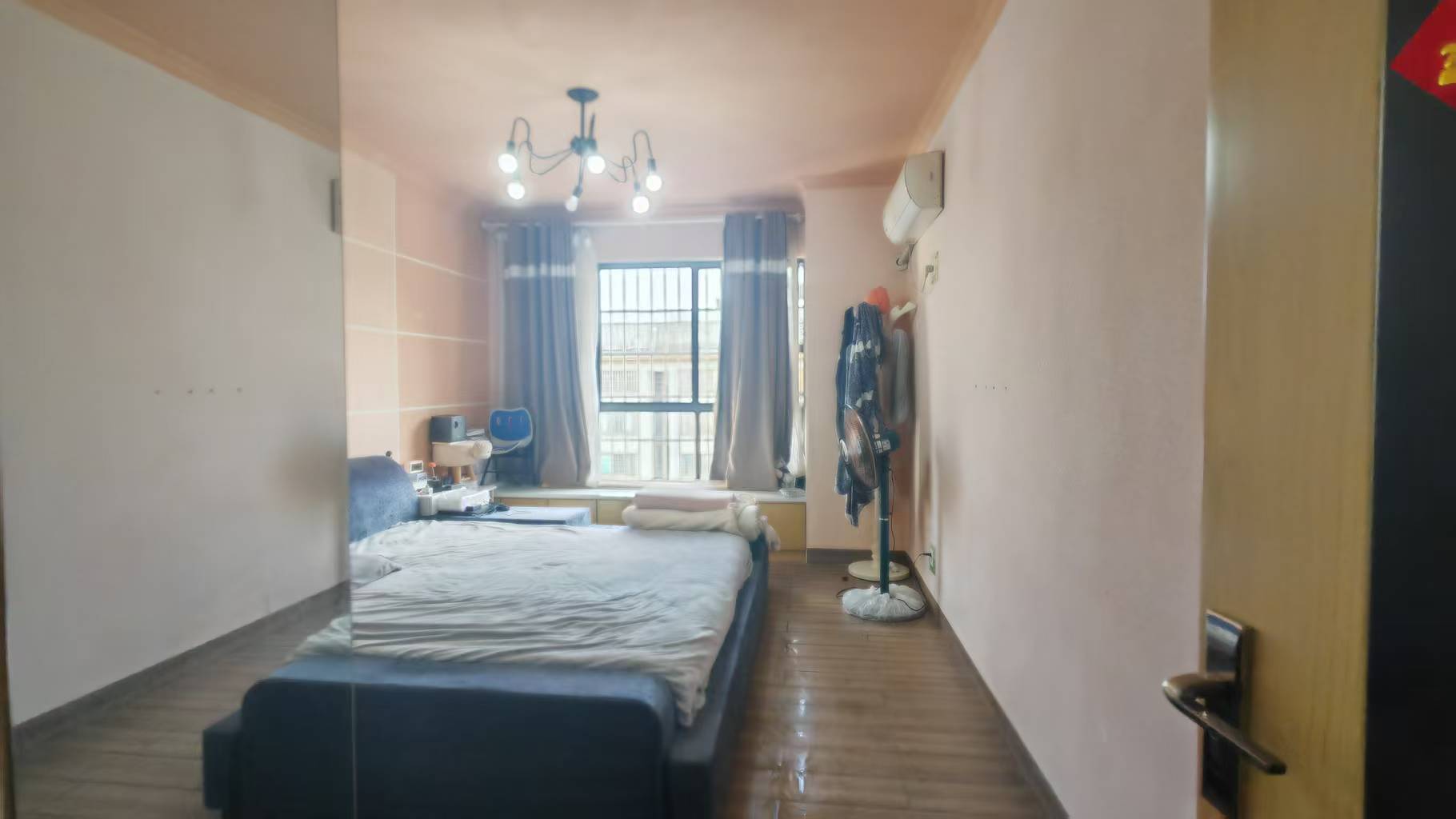 滨江花园 4室2厅3卫 58.8万 滨江花园 4室2厅3卫 58.8万室内图