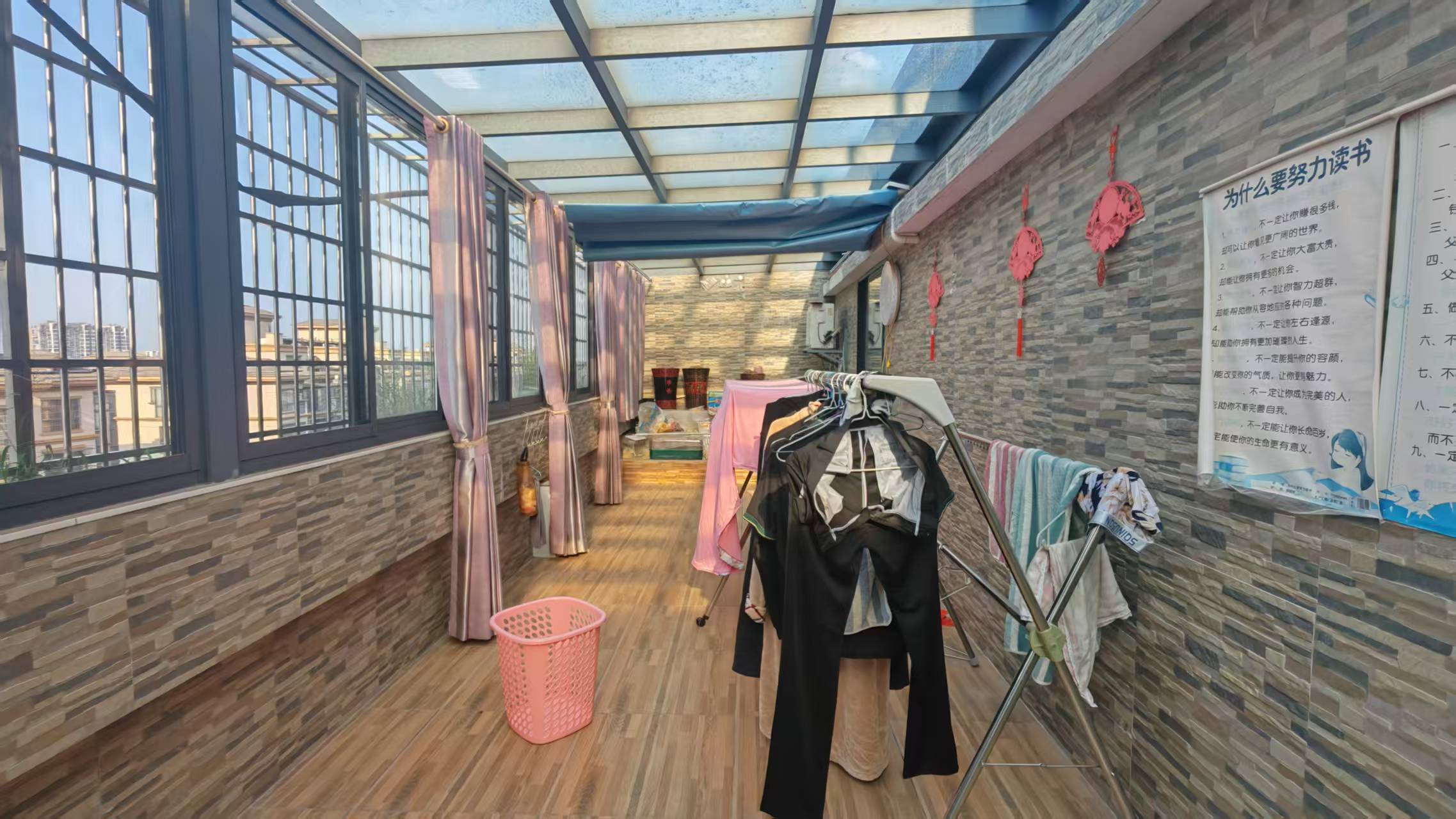 滨江花园  4室2厅3卫    58.8万室内图