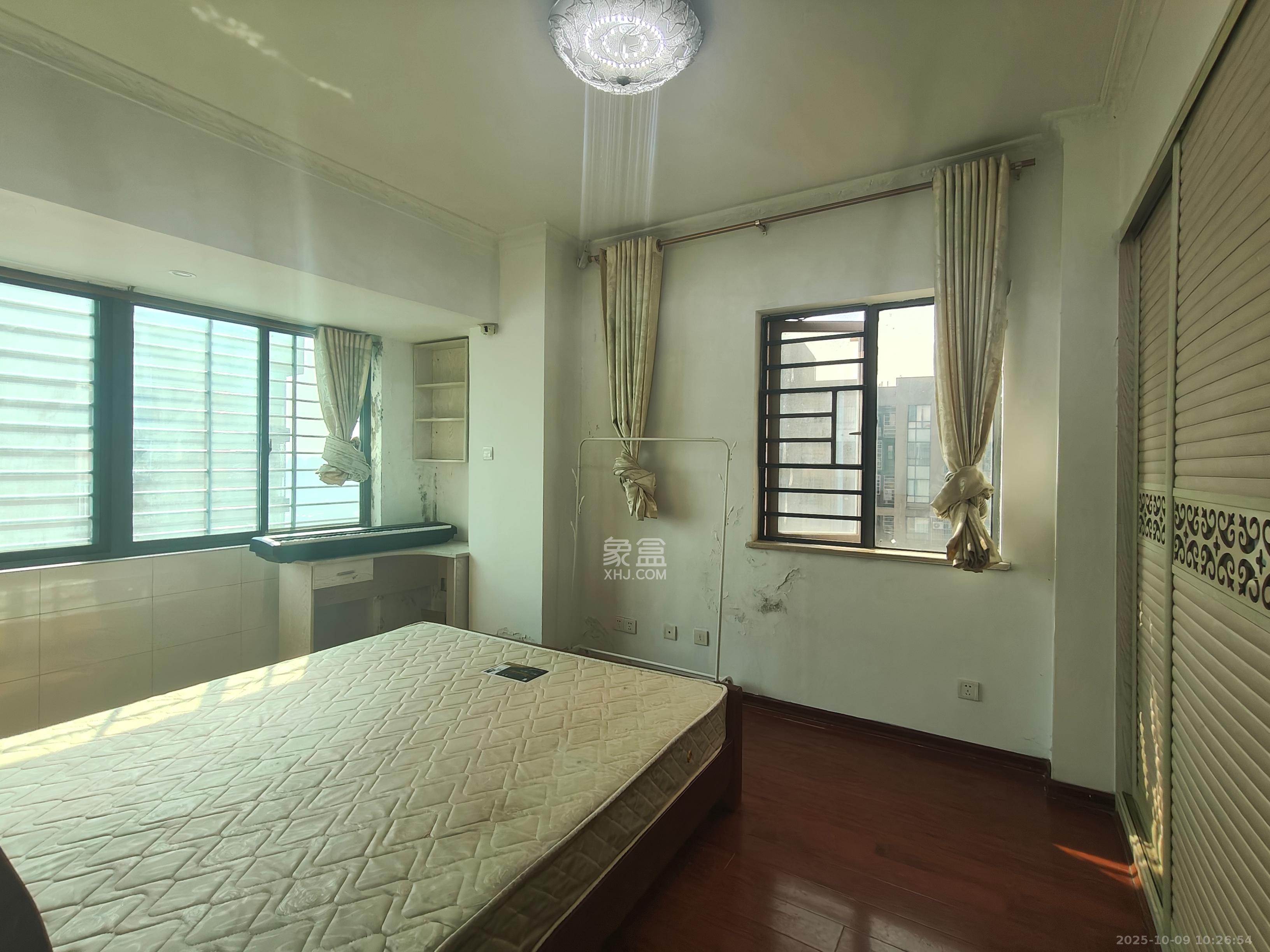 万博汇  3室2厅1卫    3000.0元/月室内图