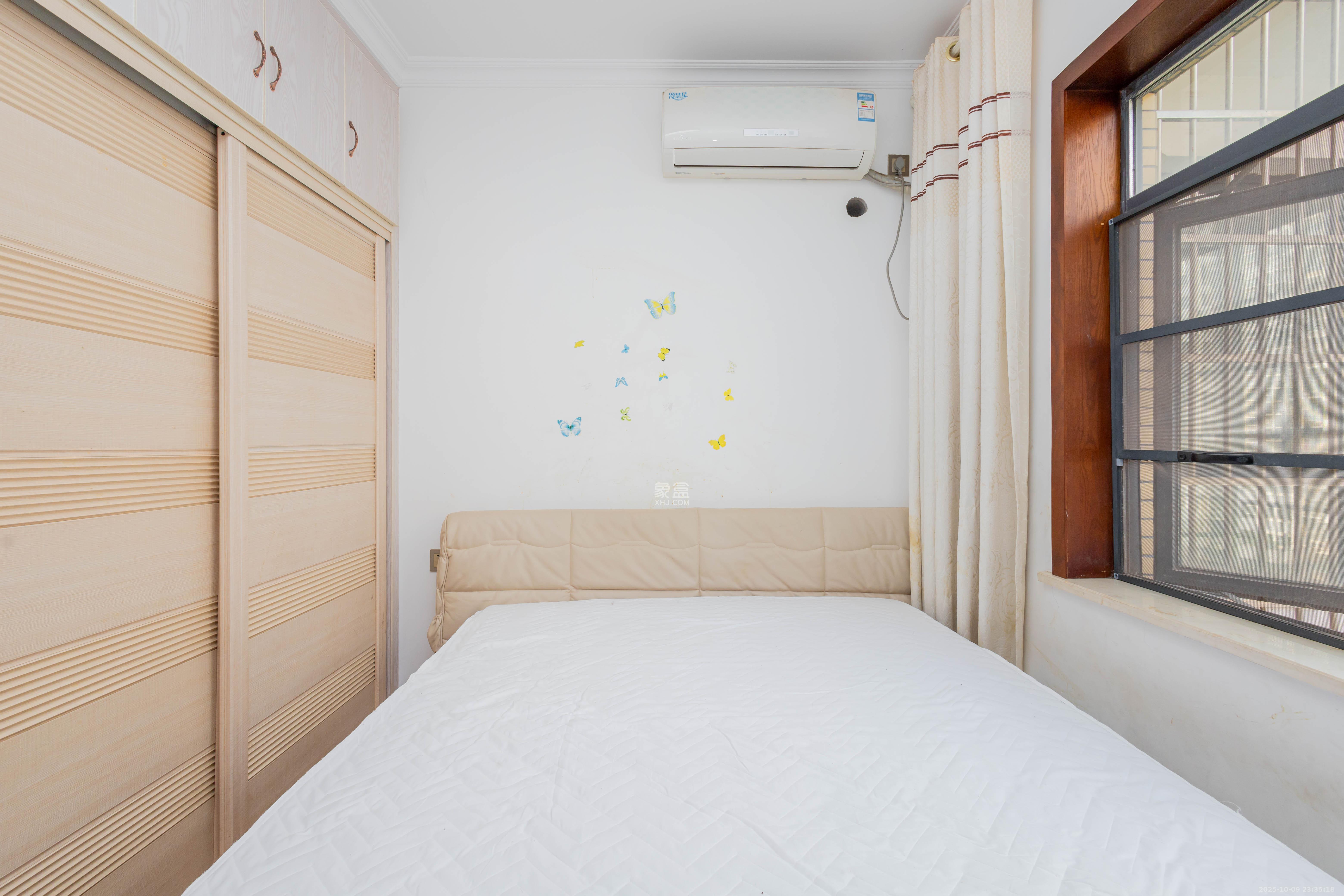 中国铁建国际城二期 4室2厅2卫 92.0万 中国铁建国际城二期 4室2厅2卫 92.0万卧室