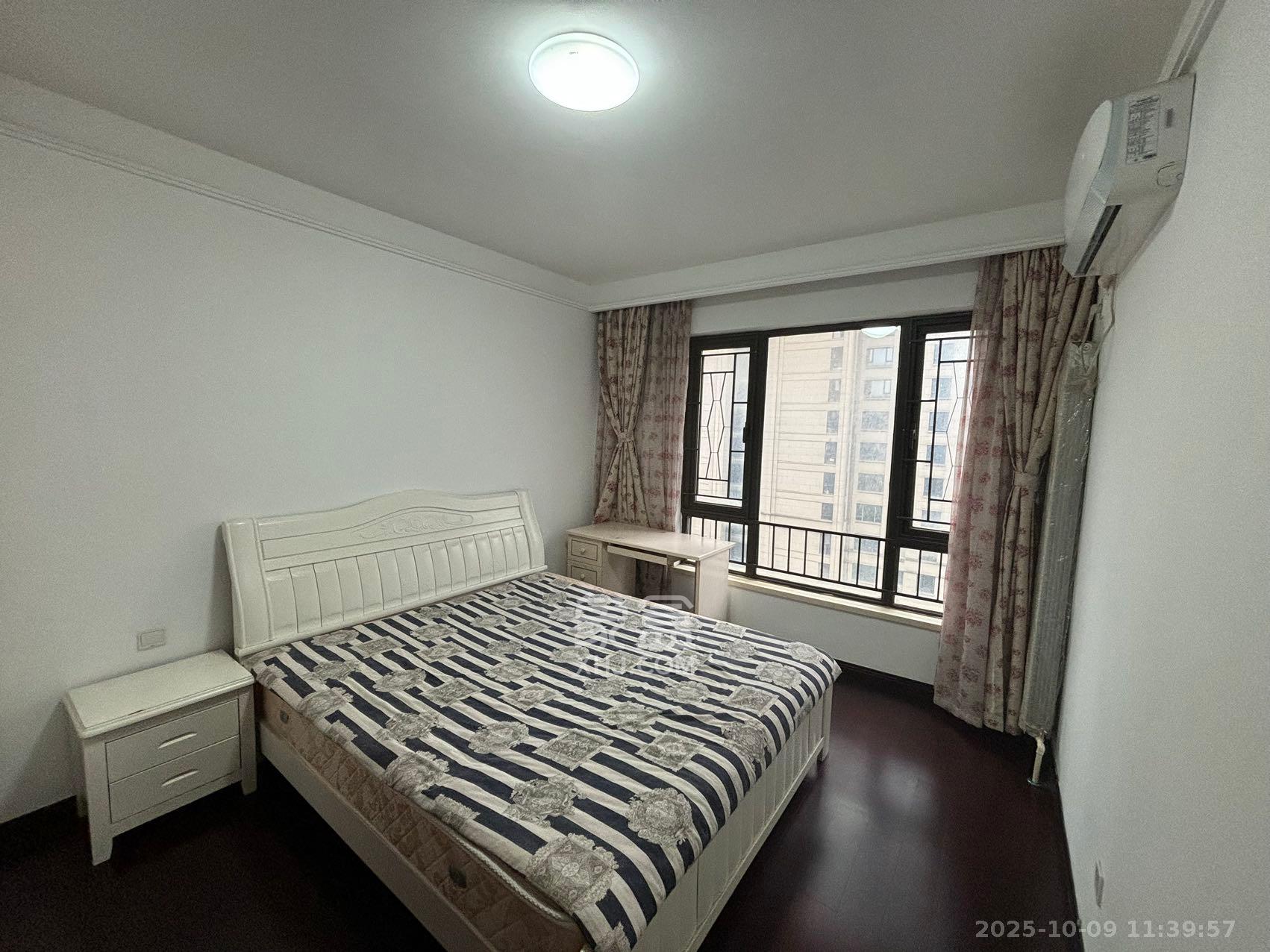 中海国际二期 3室2厅1卫 2000.0元/月 中海国际二期 3室2厅1卫 2000.0元/月室内图