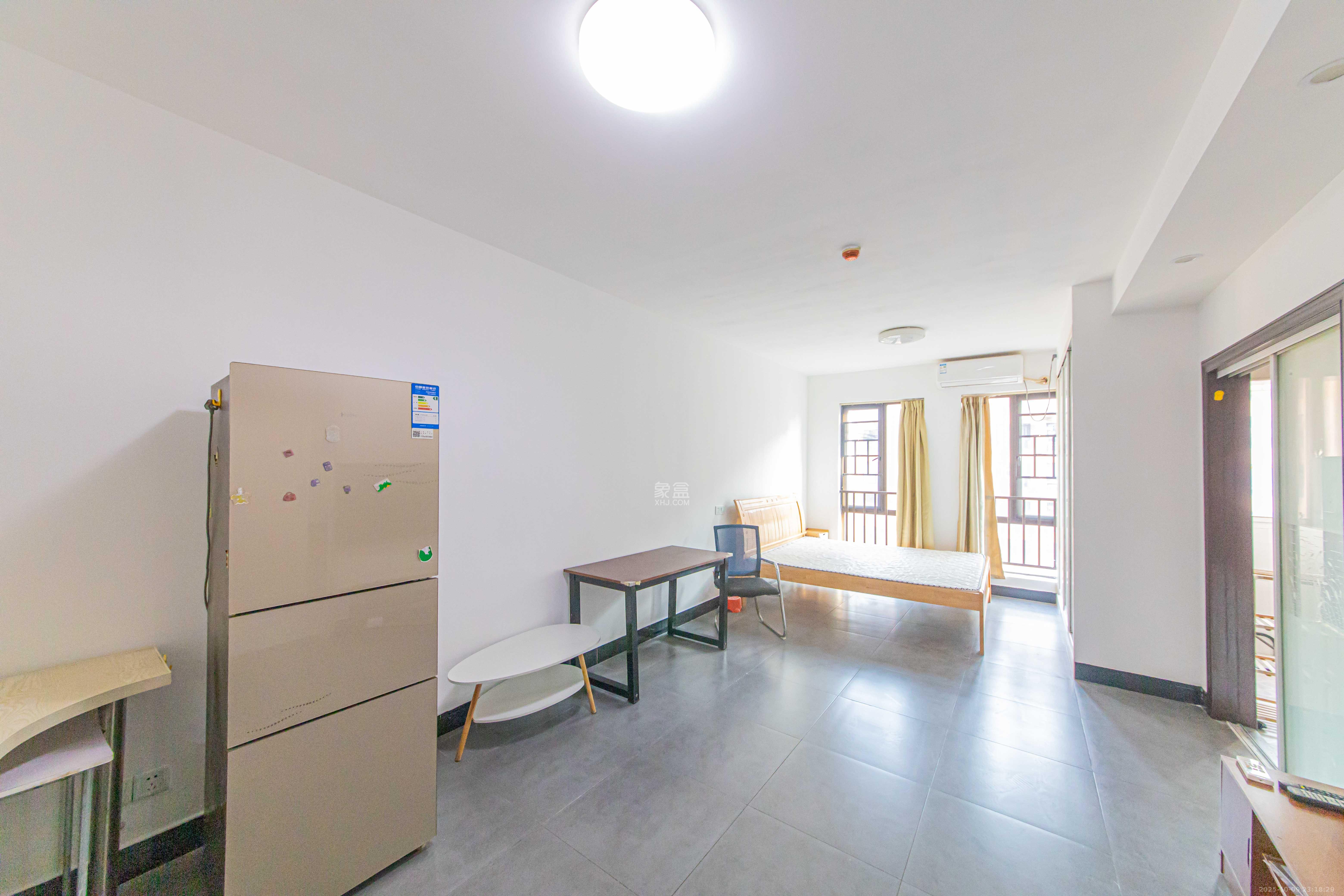 鑫远和城（一、二期）  1室1厅1卫    32.0万客厅