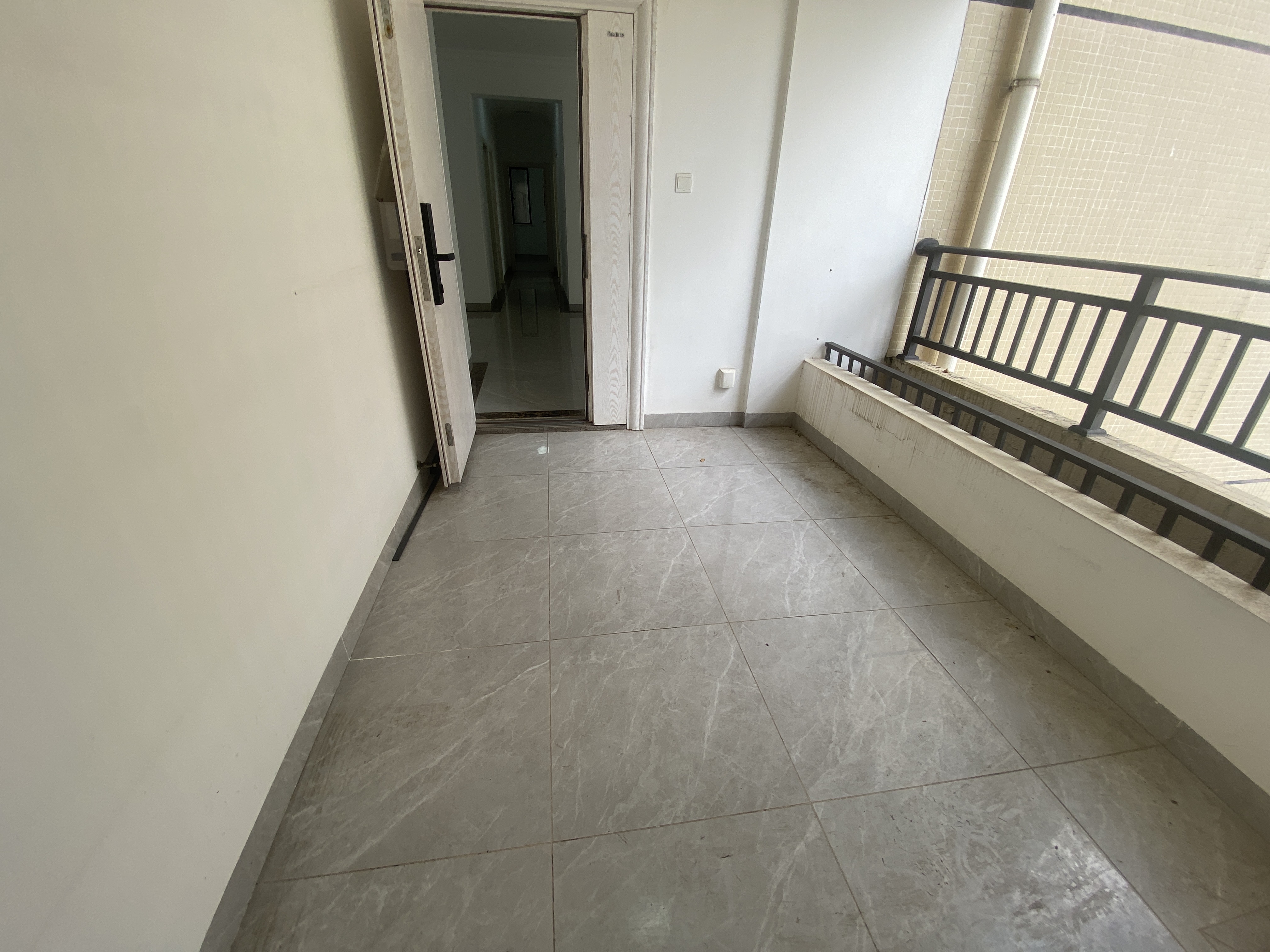 和风家园二期碧海居  4室2厅2卫    2800.0元/月室内图