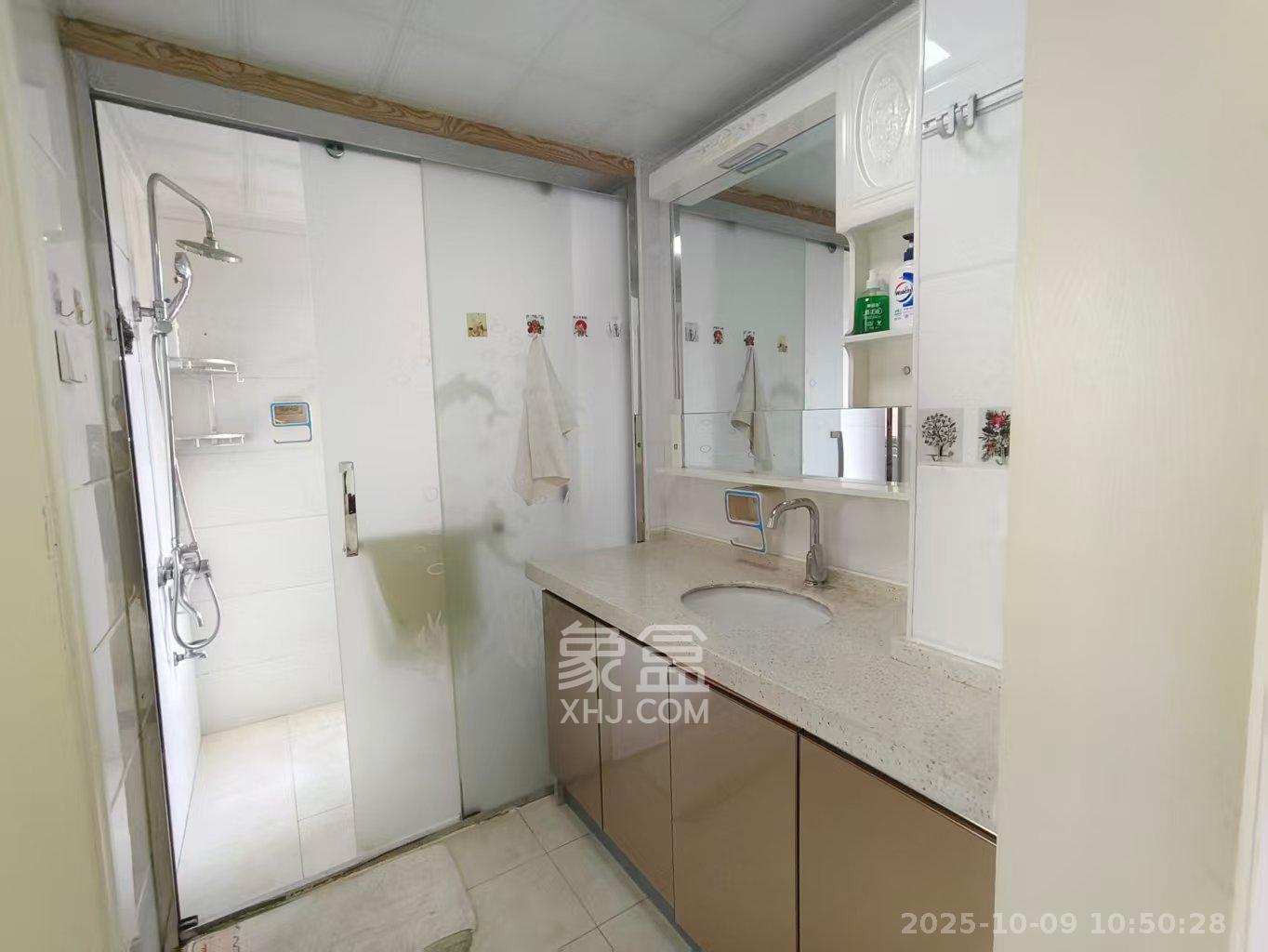 山语城一期  3室2厅1卫    2000.0元/月 山语城一期  3室2厅1卫    2000.0元/月室内图