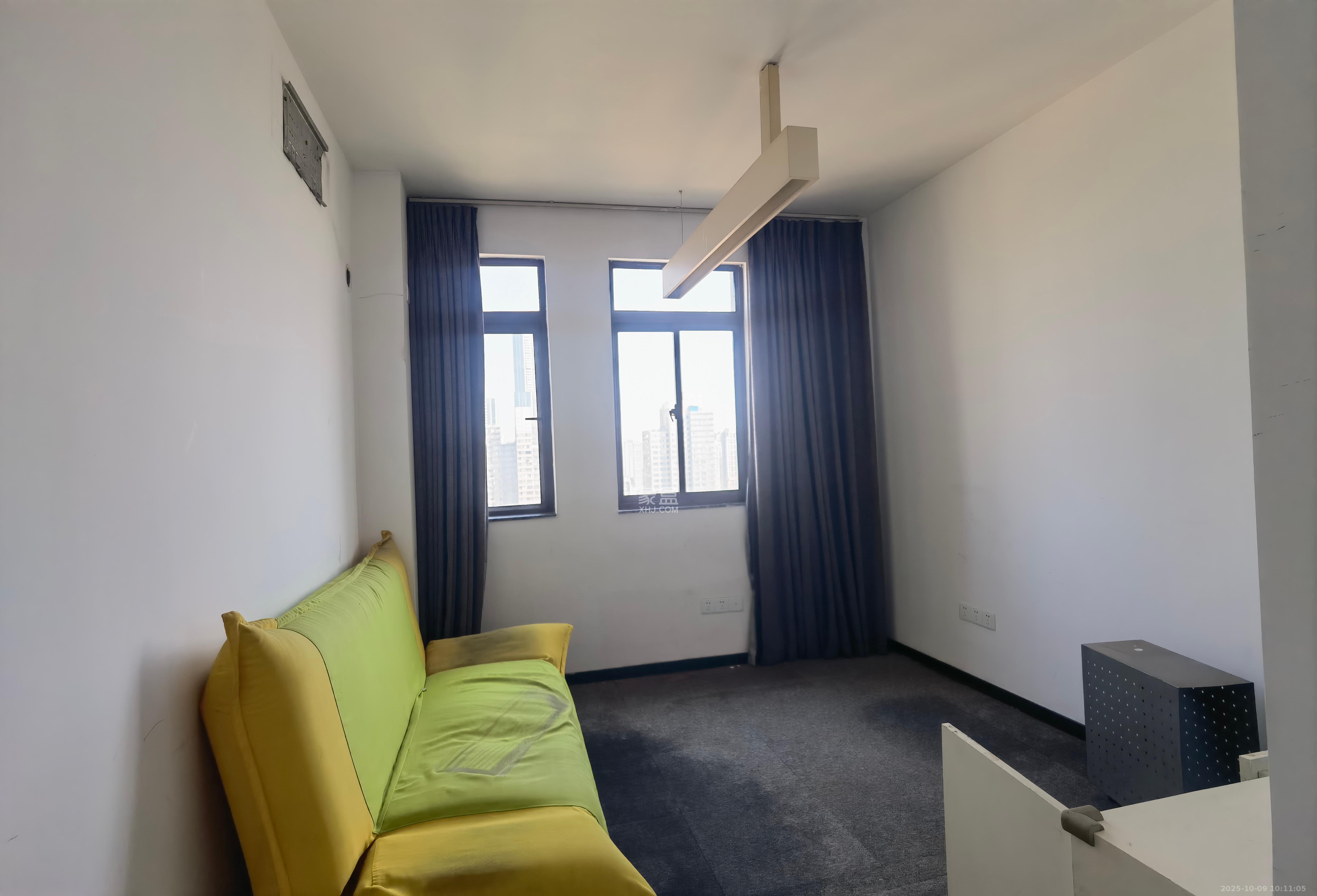 融科檀香山（融科紫檀、香山国际）  5室2厅3卫    5500.0元/月室内图