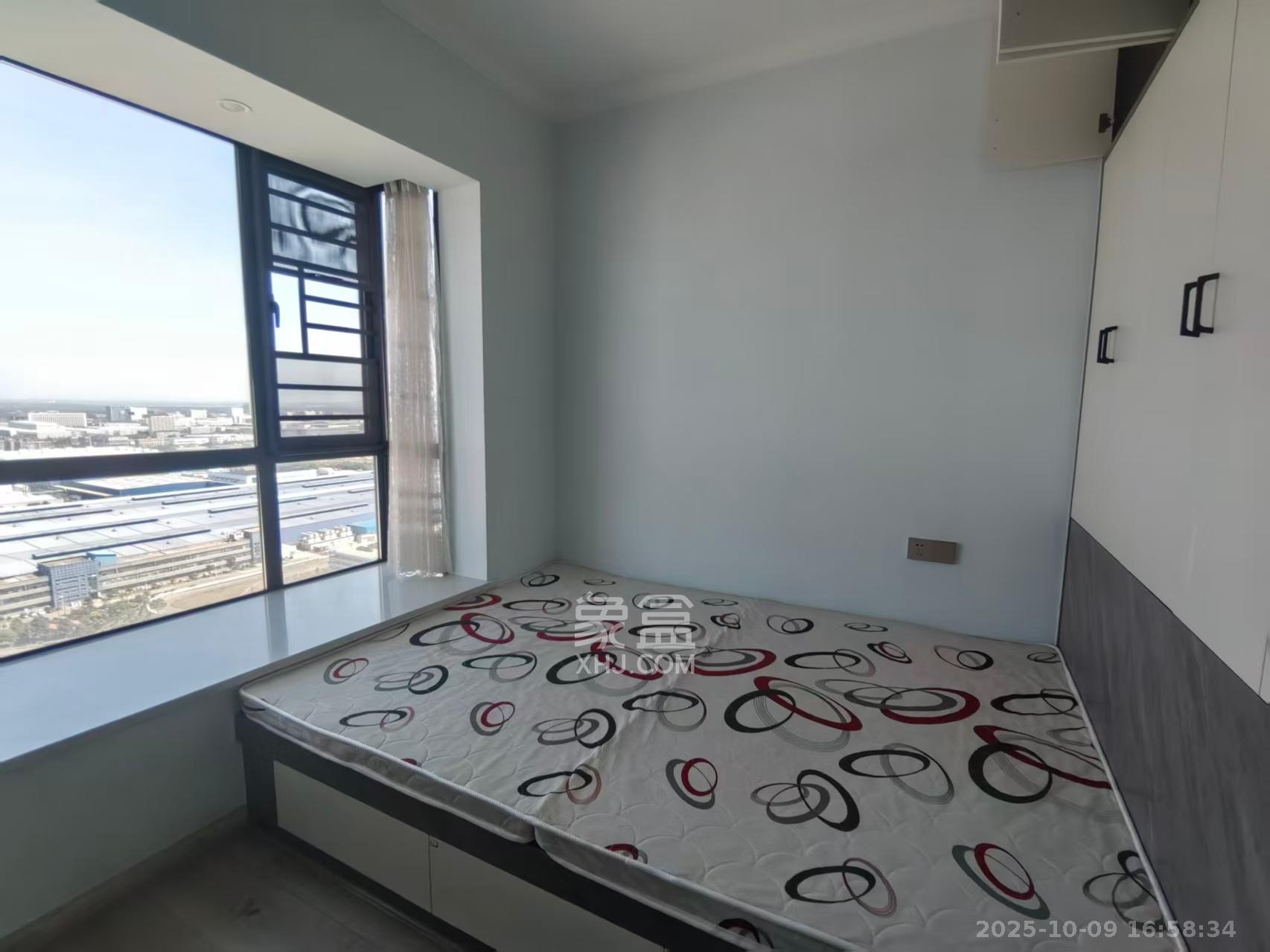 紫华郡 3室2厅2卫 2100.0元/月 紫华郡 3室2厅2卫 2100.0元/月室内图