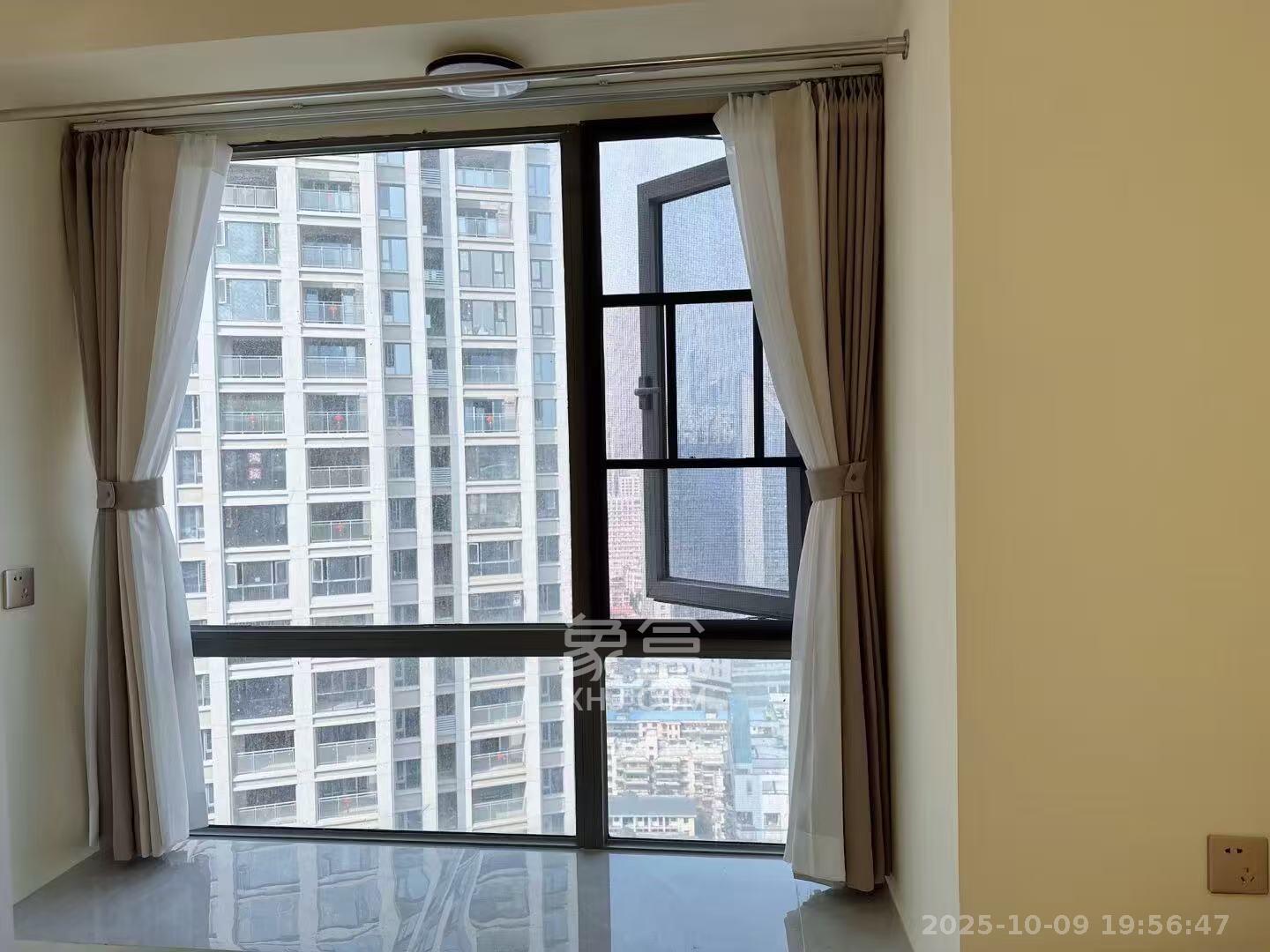 阳光城檀悦  1室1厅1卫    1700.0元/月室内图